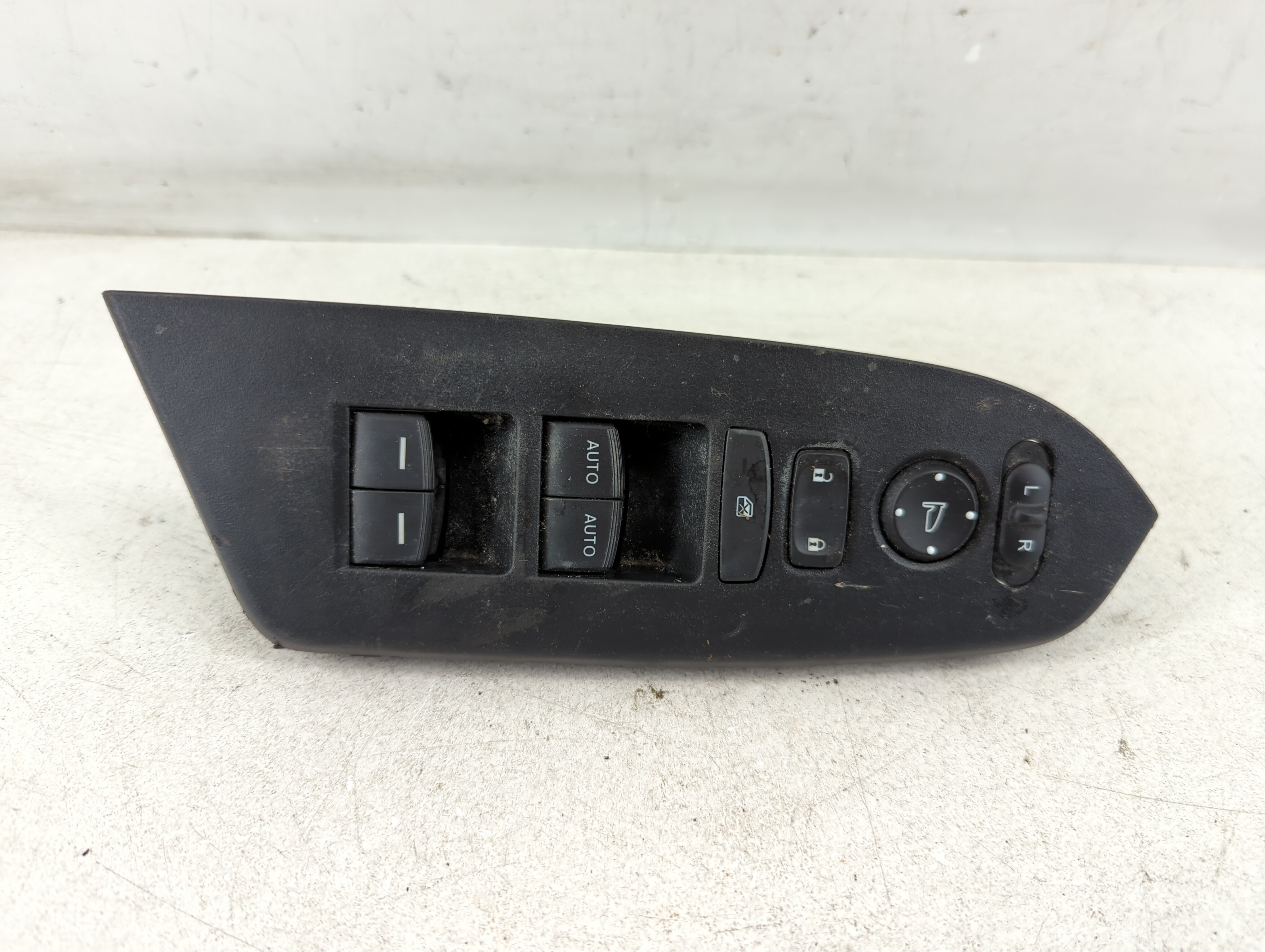 Picture of 2019-2022 Nissan Altima Driver Left Door Master Power Window Switch 1079048