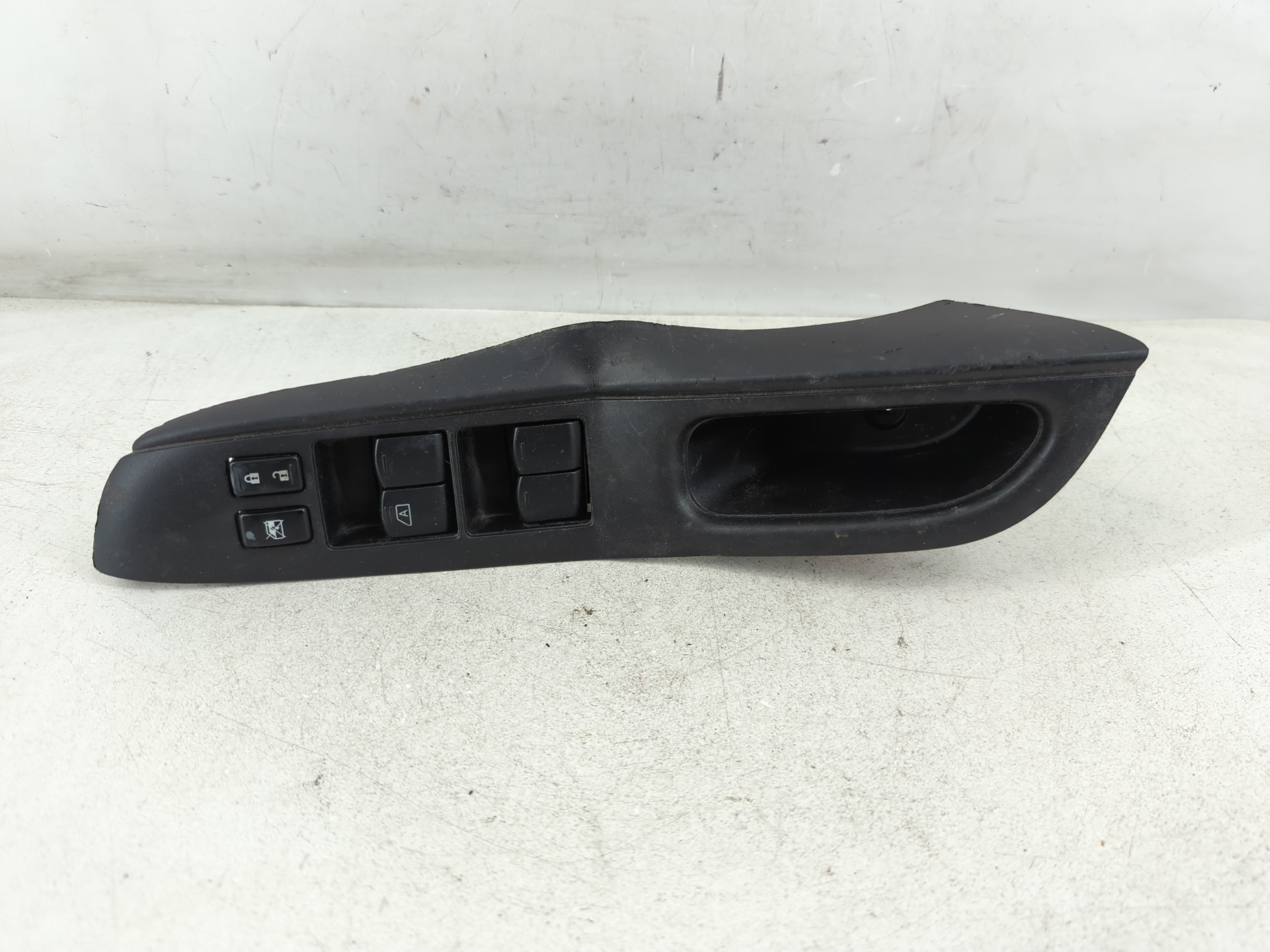 2012-2019 Nissan Versa Driver Left Door Master Power Window Switch 1079067 - Oemusedautoparts1.com