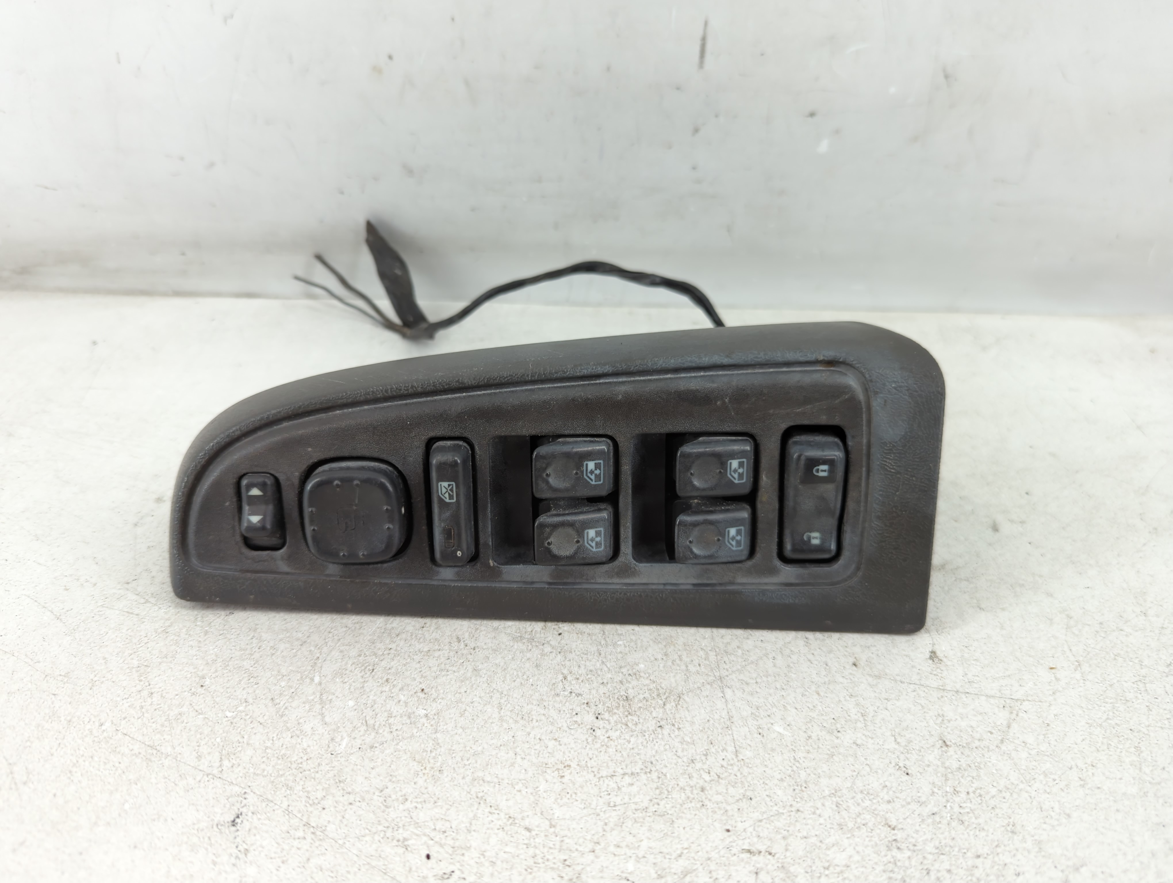 2003-2006 Chevrolet Tahoe Driver Left Door Master Power Window Switch 1079076 - Oemusedautoparts1.com
