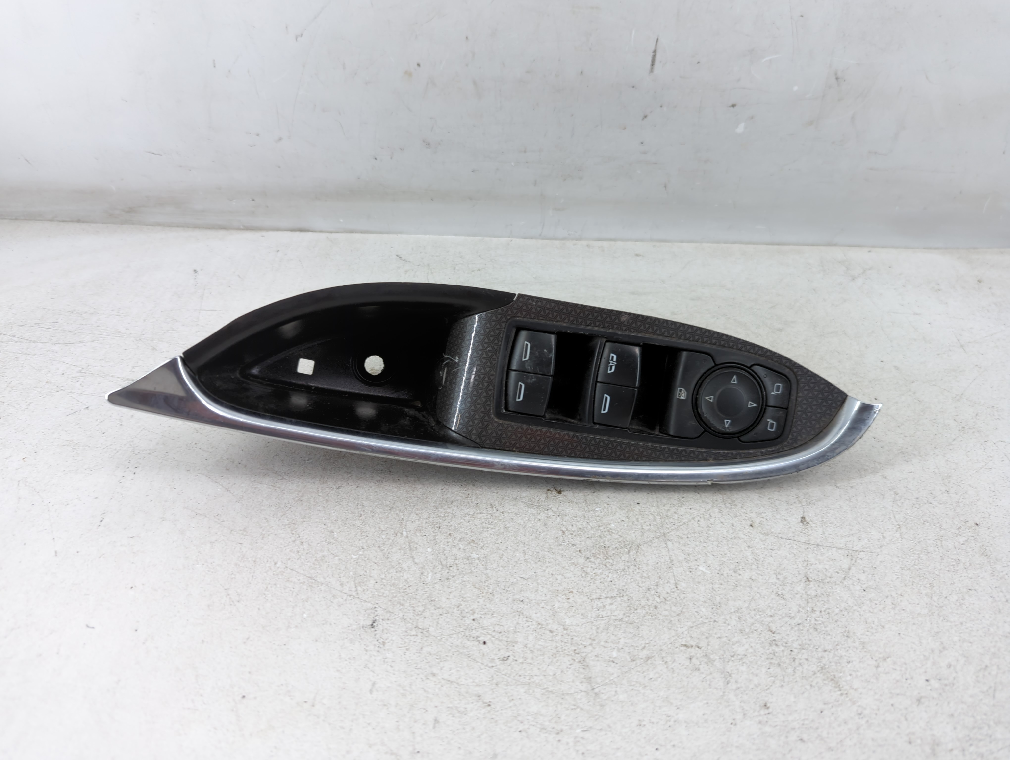 2016-2021 Chevrolet Malibu Driver Left Door Master Power Window Switch 1079081 - Oemusedautoparts1.com