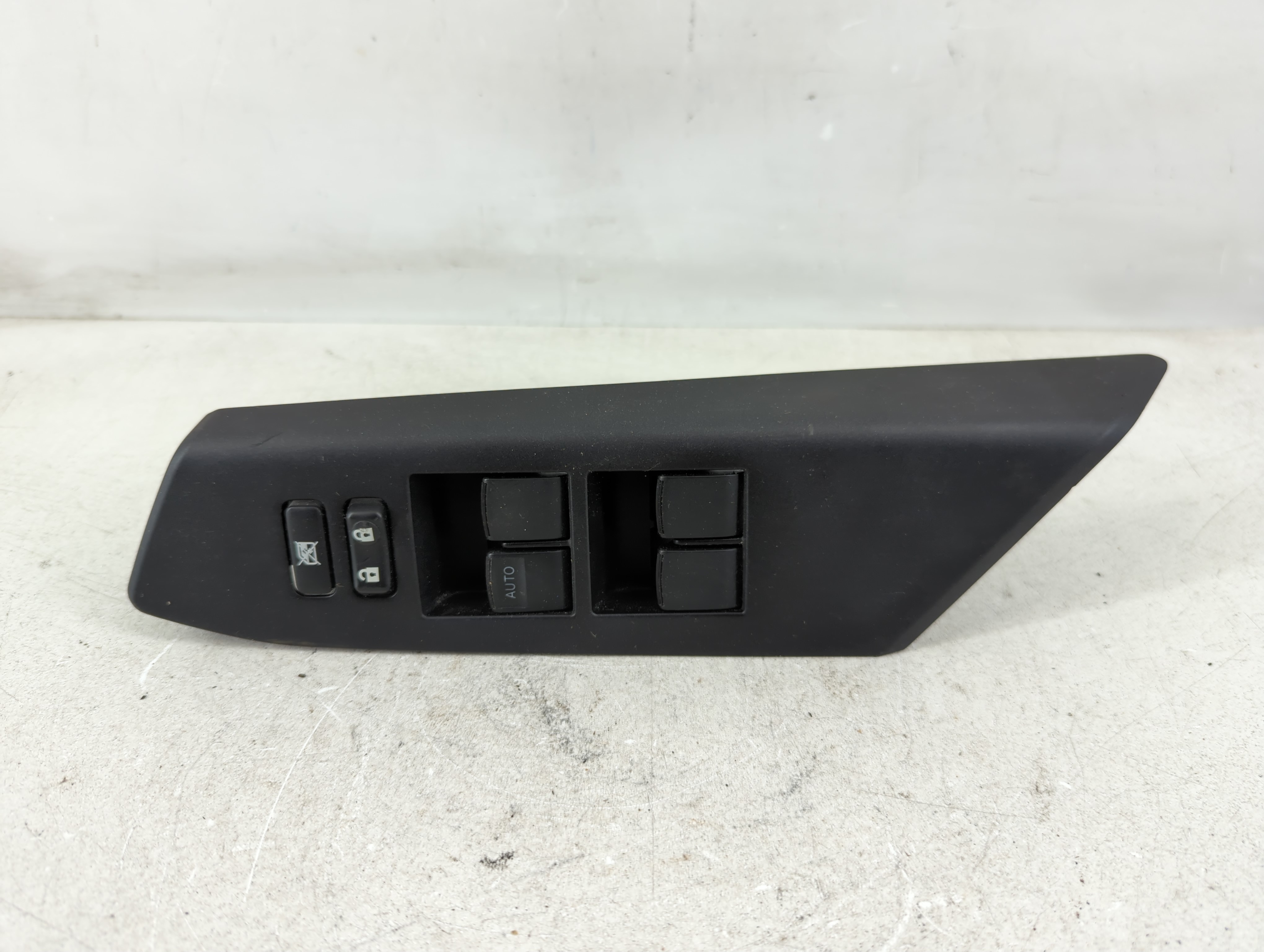 2013-2018 Toyota Rav4 Driver Left Door Master Power Window Switch 1079084 - Oemusedautoparts1.com