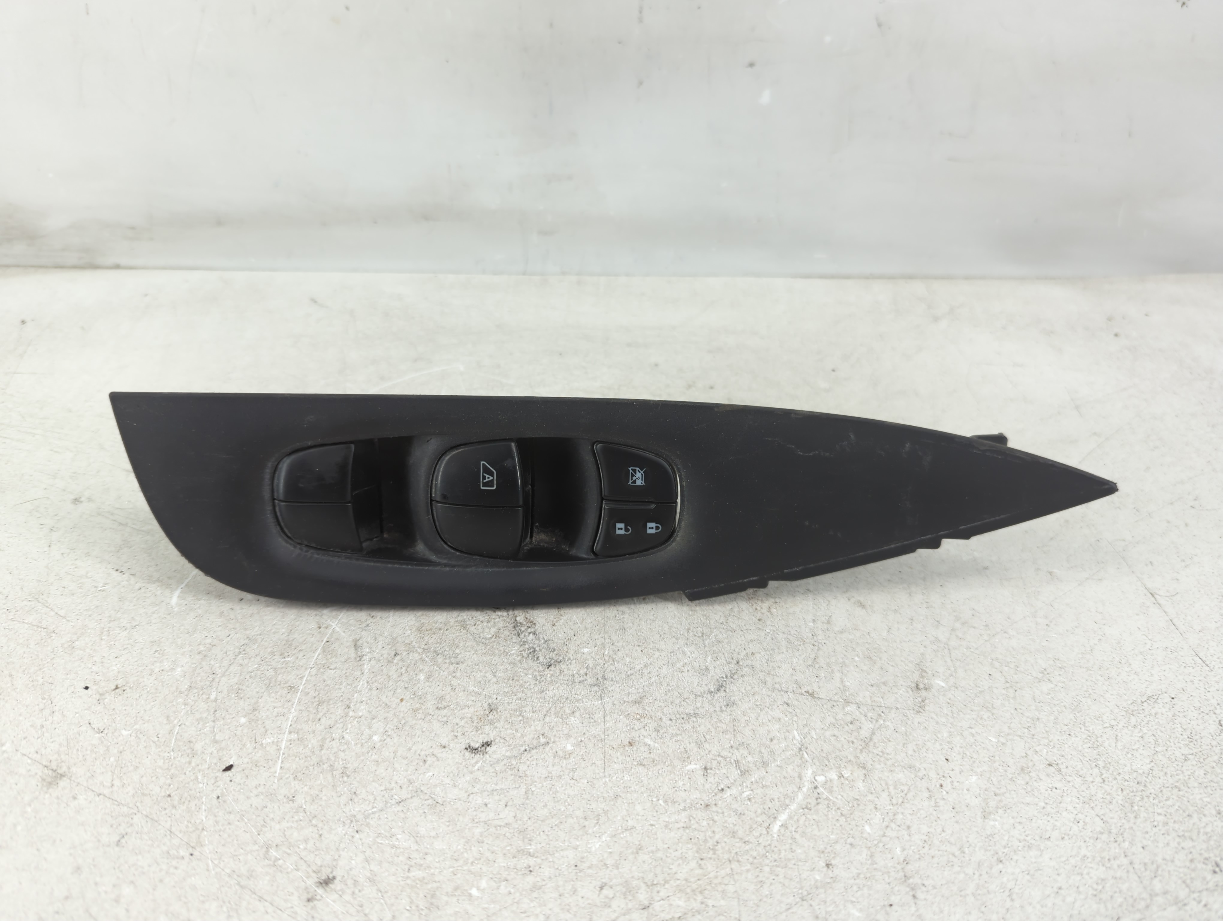 2017-2022 Nissan Rogue Sport Driver Left Door Master Power Window Switch 1079123 - Oemusedautoparts1.com