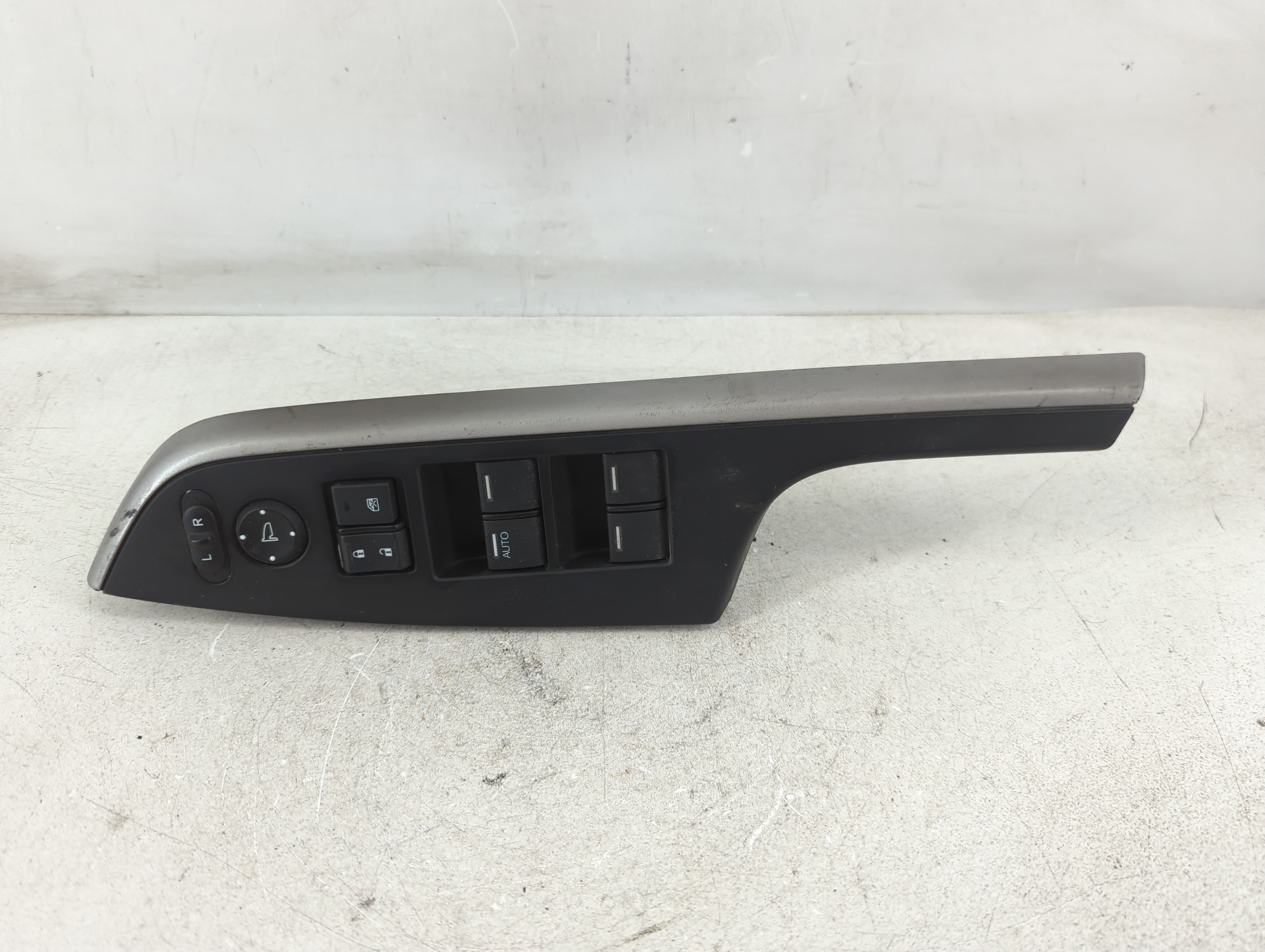 2012-2013 Honda Cr-v Driver Left Door Master Power Window Switch 1079124 - Oemusedautoparts1.com
