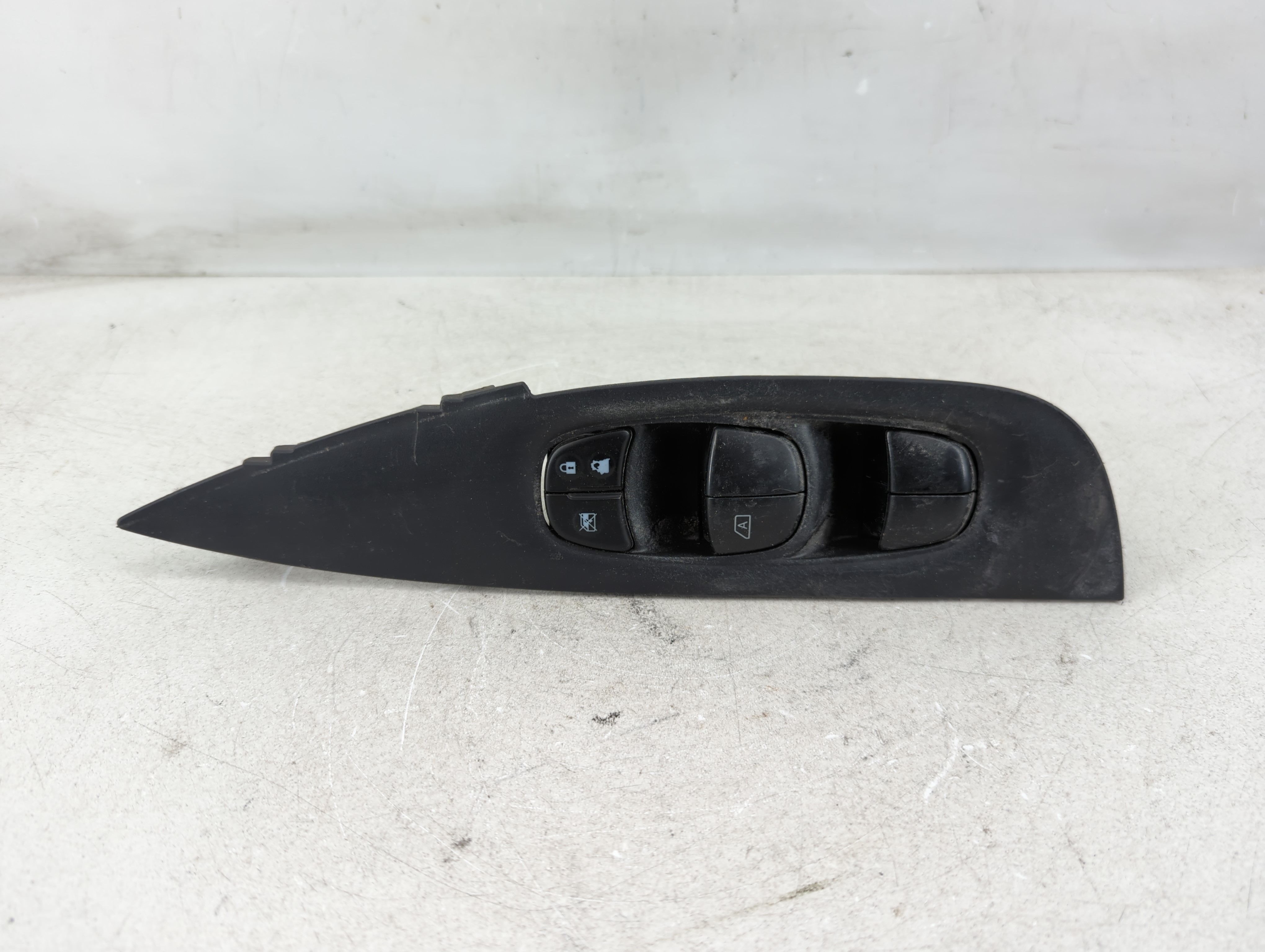 2014-2020 Nissan Rogue Driver Left Door Master Power Window Switch 1079147 - Oemusedautoparts1.com