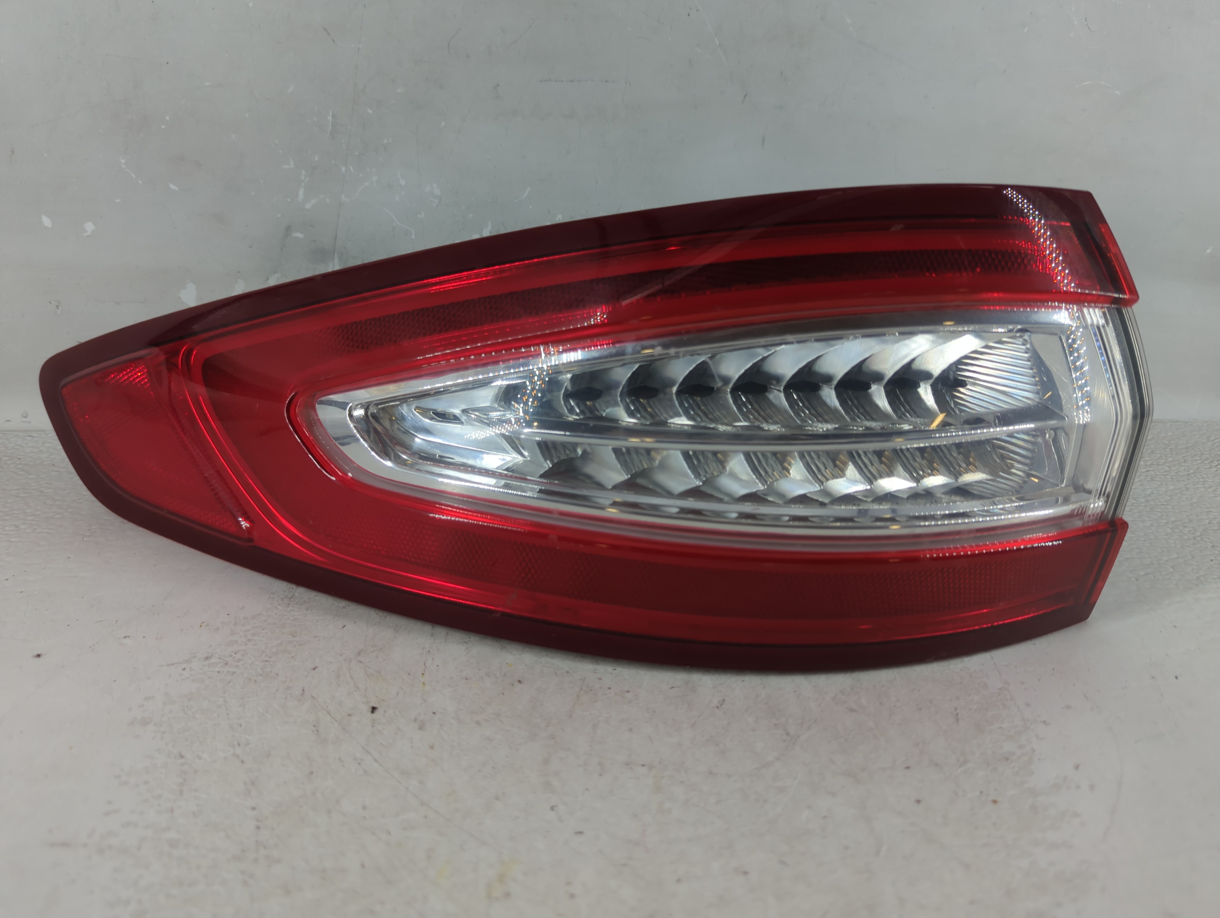 Picture of 2013-2016 Ford Fusion Driver Left Side Tail Light Taillight Oem 1079149