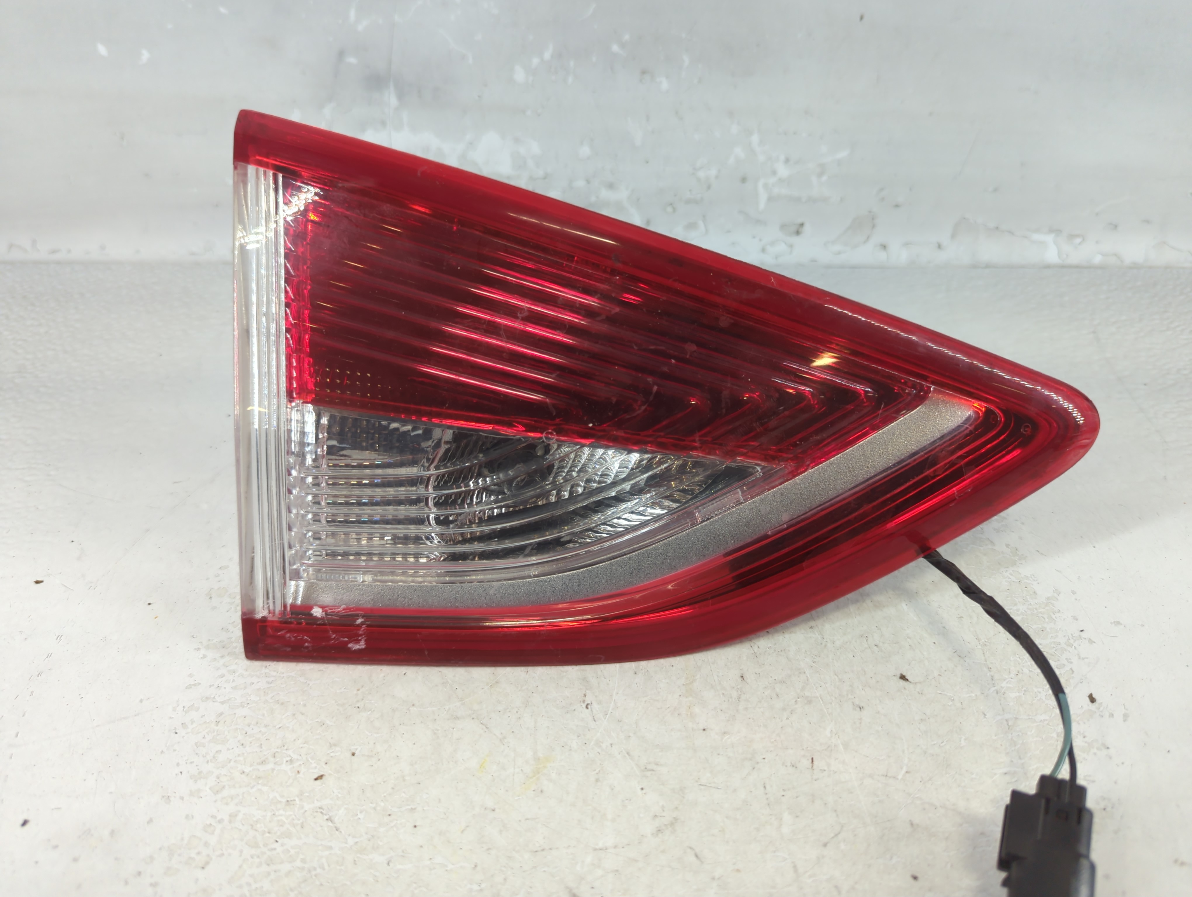 2013-2016 Ford Escape Driver Left Side Tail Light Taillight Oem 1079172 - Oemusedautoparts1.com