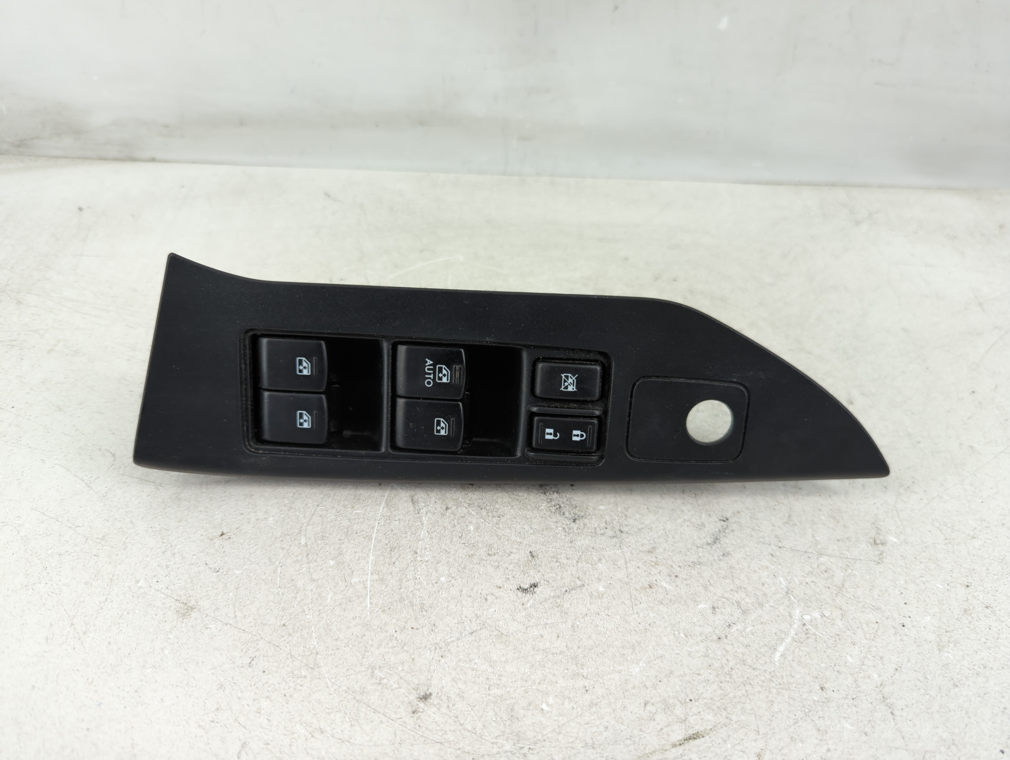 2014 Subaru Forester Driver Left Door Master Power Window Switch 1079180 - Oemusedautoparts1.com