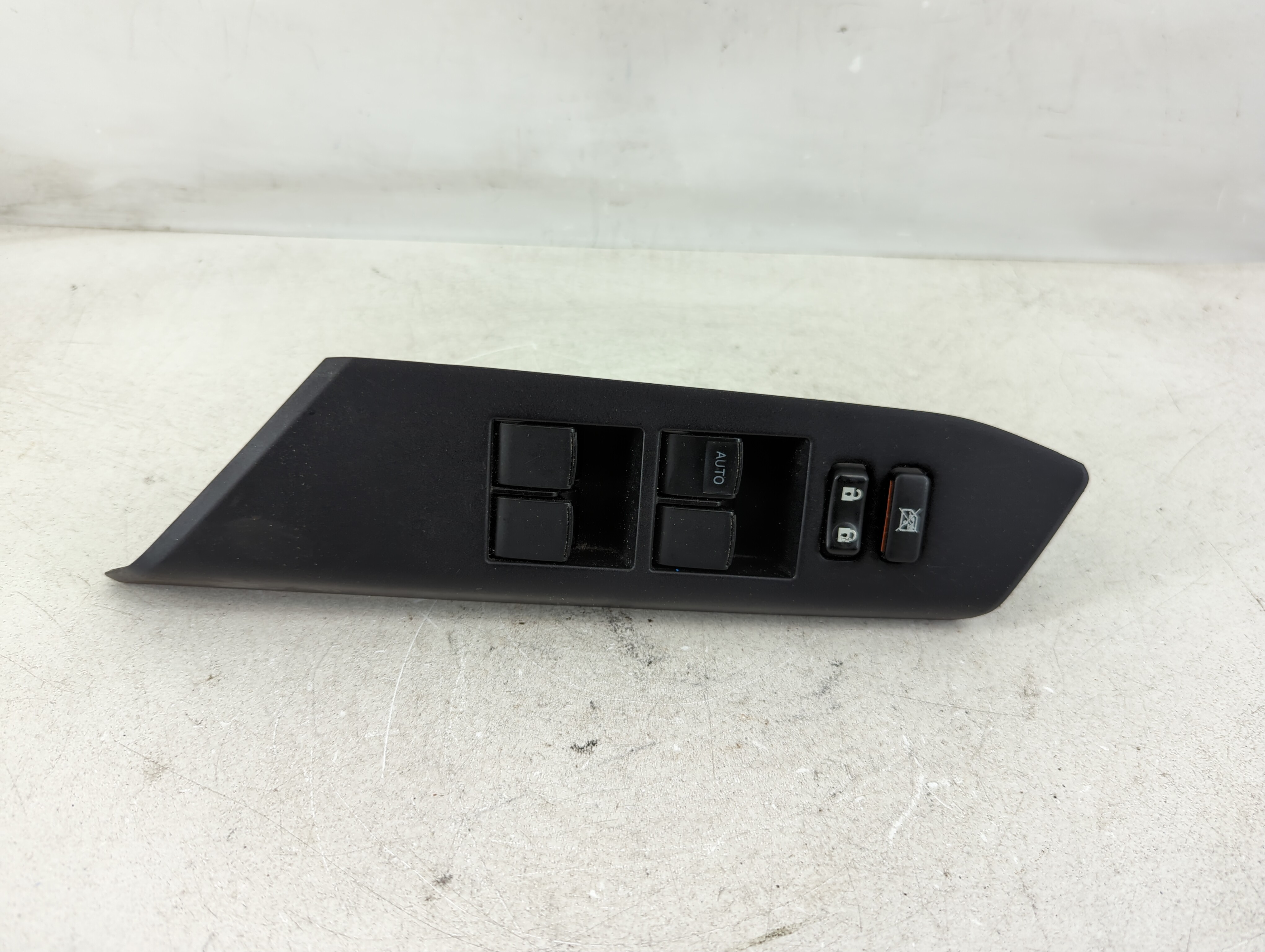 2013-2018 Toyota Rav4 Driver Left Door Master Power Window Switch 1079183 - Oemusedautoparts1.com