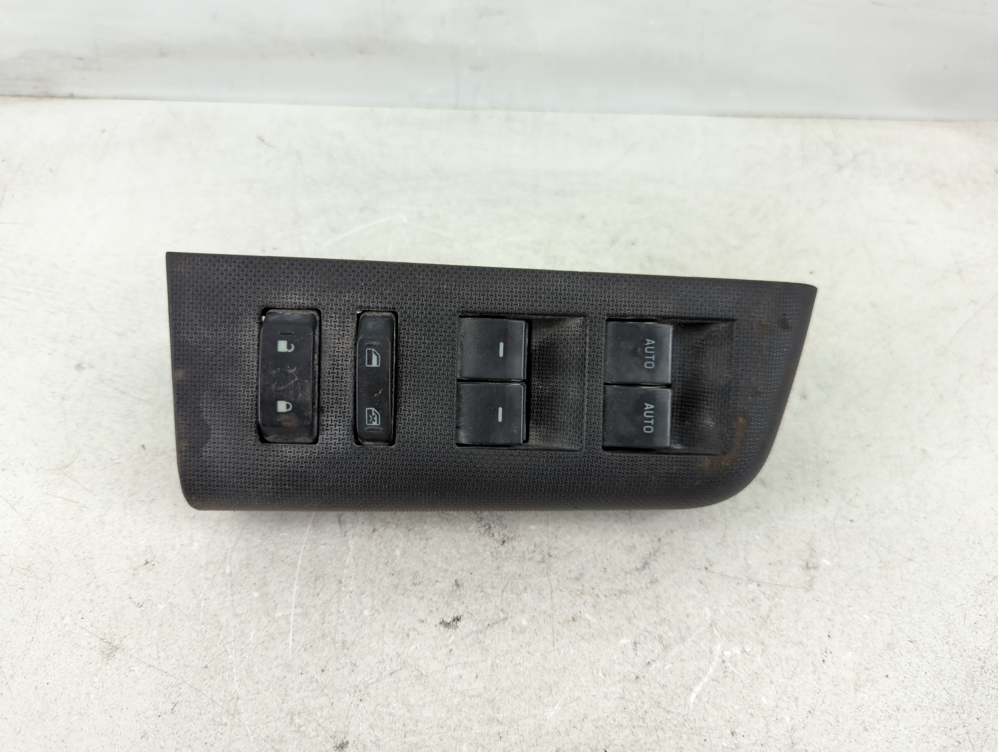 2013 Ford F-250 Super Duty Driver Left Door Master Power Window Switch 1079185 - Oemusedautoparts1.com