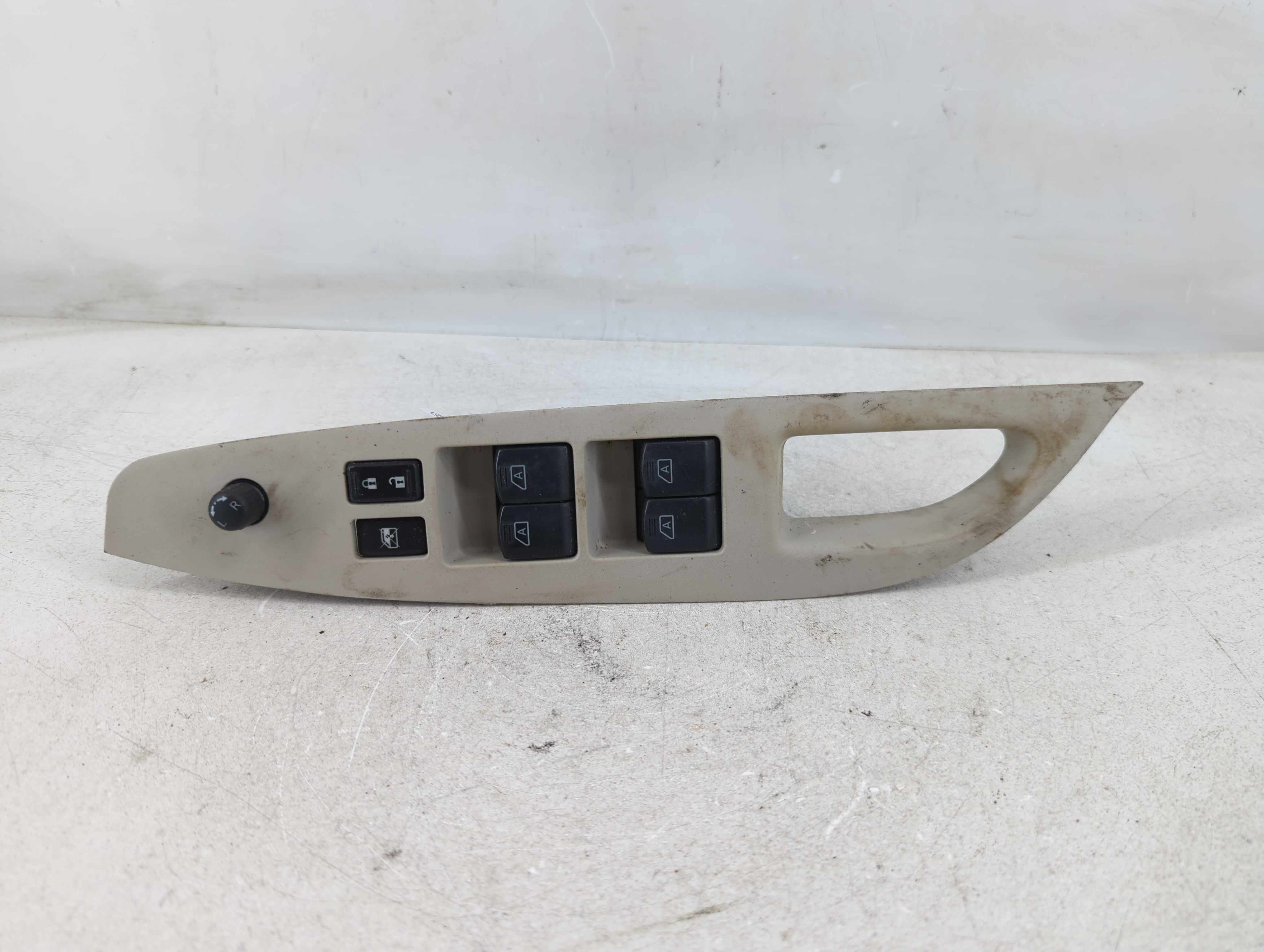 2009-2013 Infiniti G37 Driver Left Door Master Power Window Switch 1079188 - Oemusedautoparts1.com