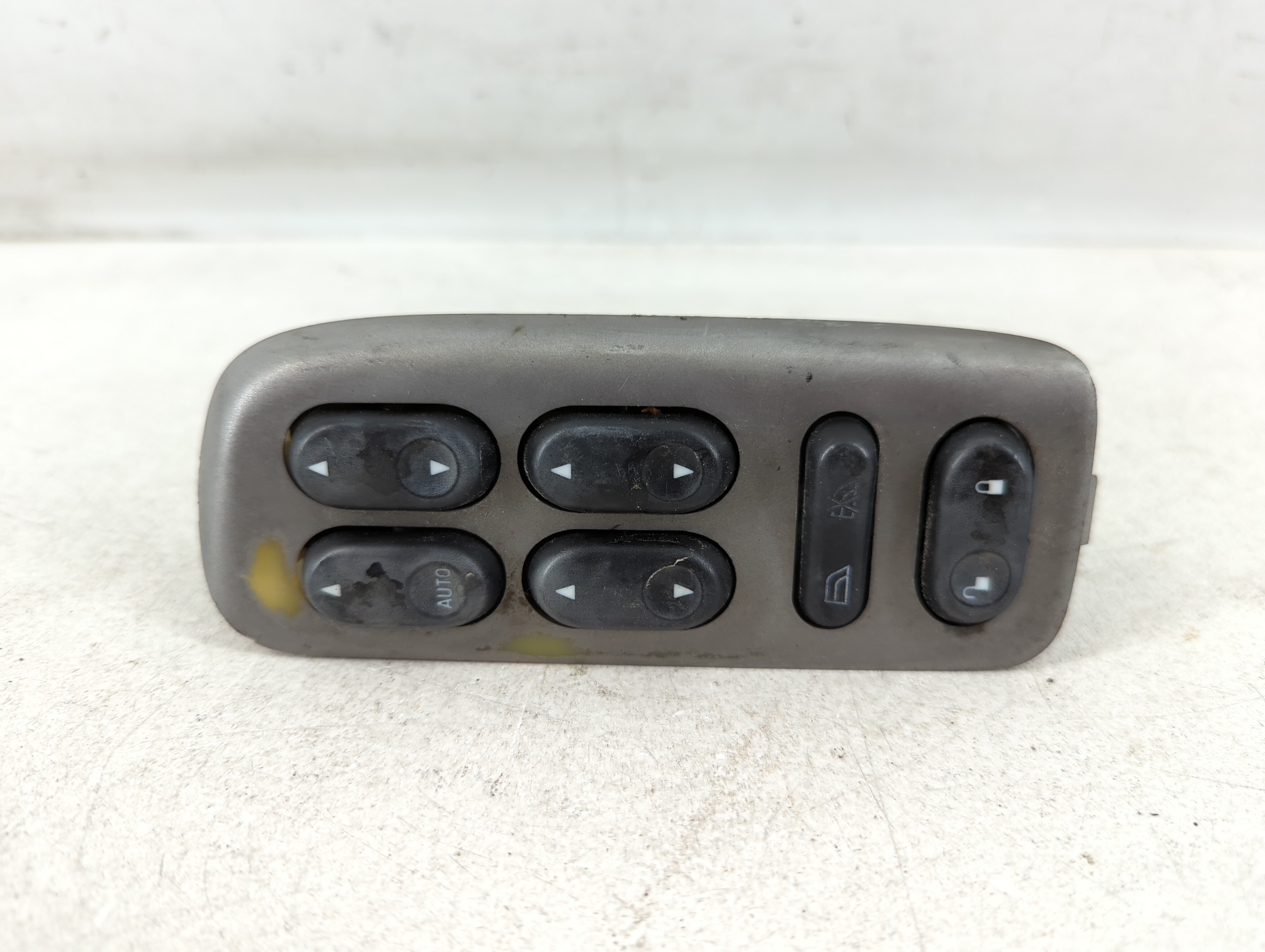 2001-2007 Ford Escape Driver Left Door Master Power Window Switch 1079193 - Oemusedautoparts1.com