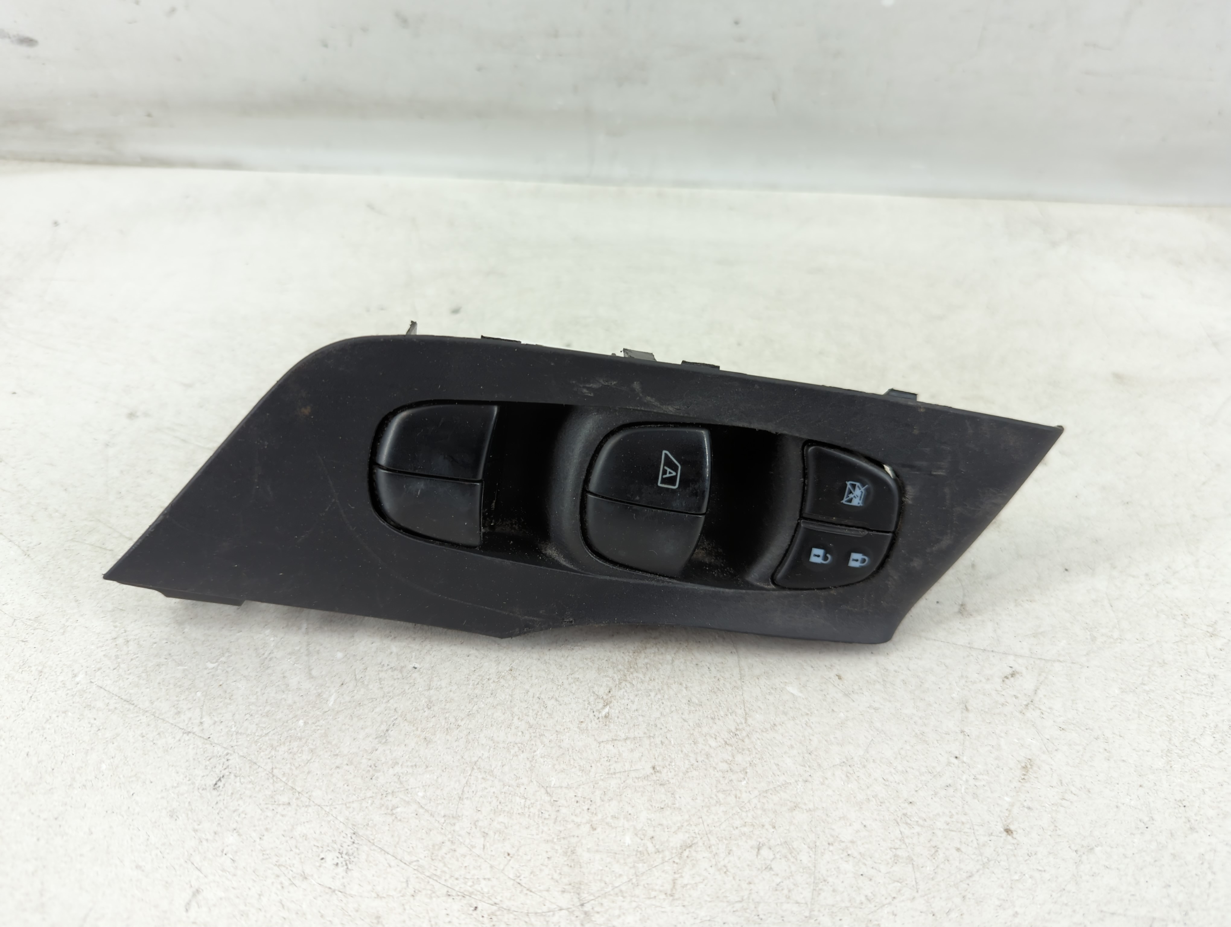 2013-2018 Nissan Altima Driver Left Door Master Power Window Switch 1079200 - Oemusedautoparts1.com