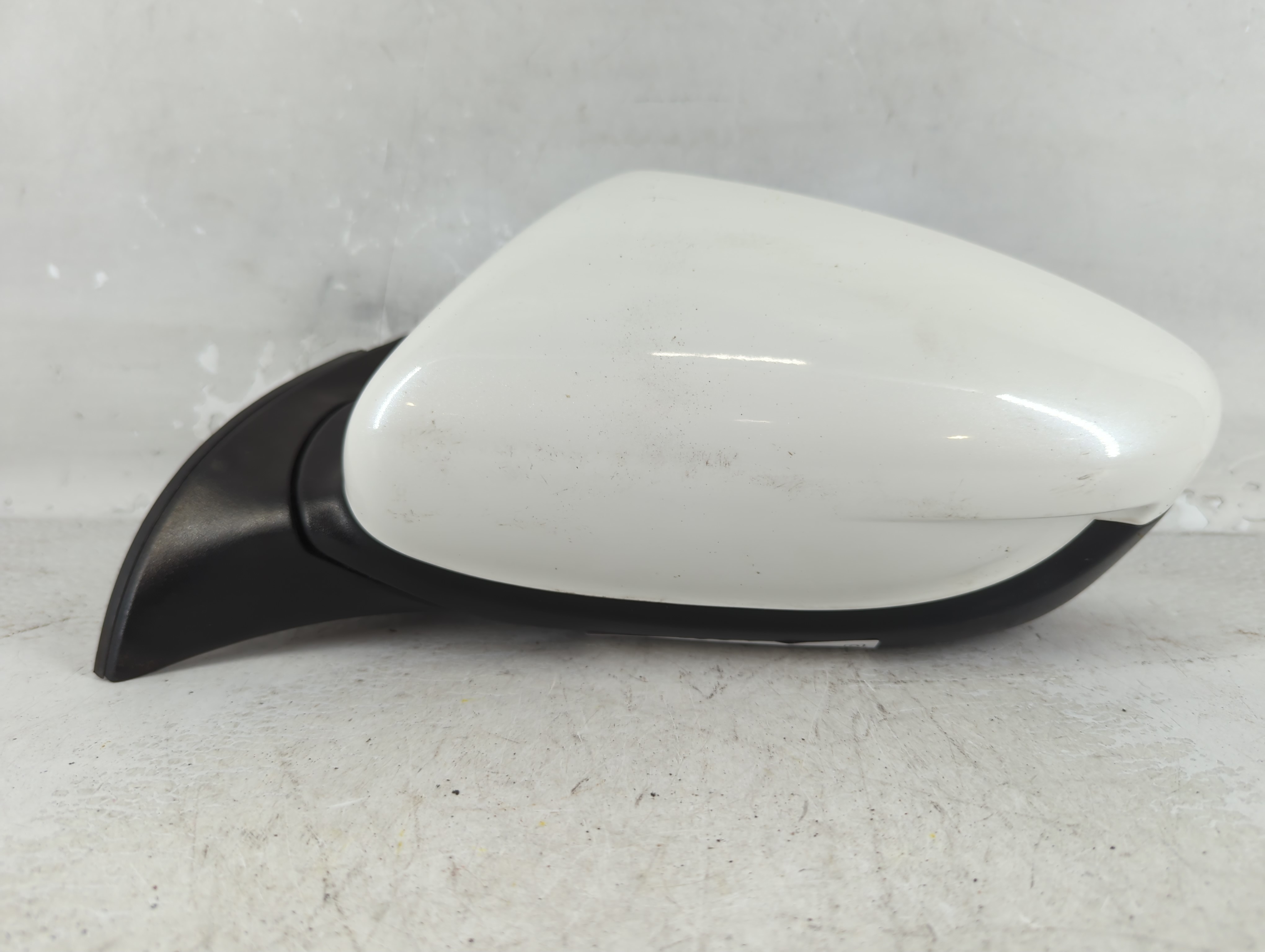 2016-2018 Kia Forte Driver Left Side View Power Door Mirror White 1079227 - Oemusedautoparts1.com