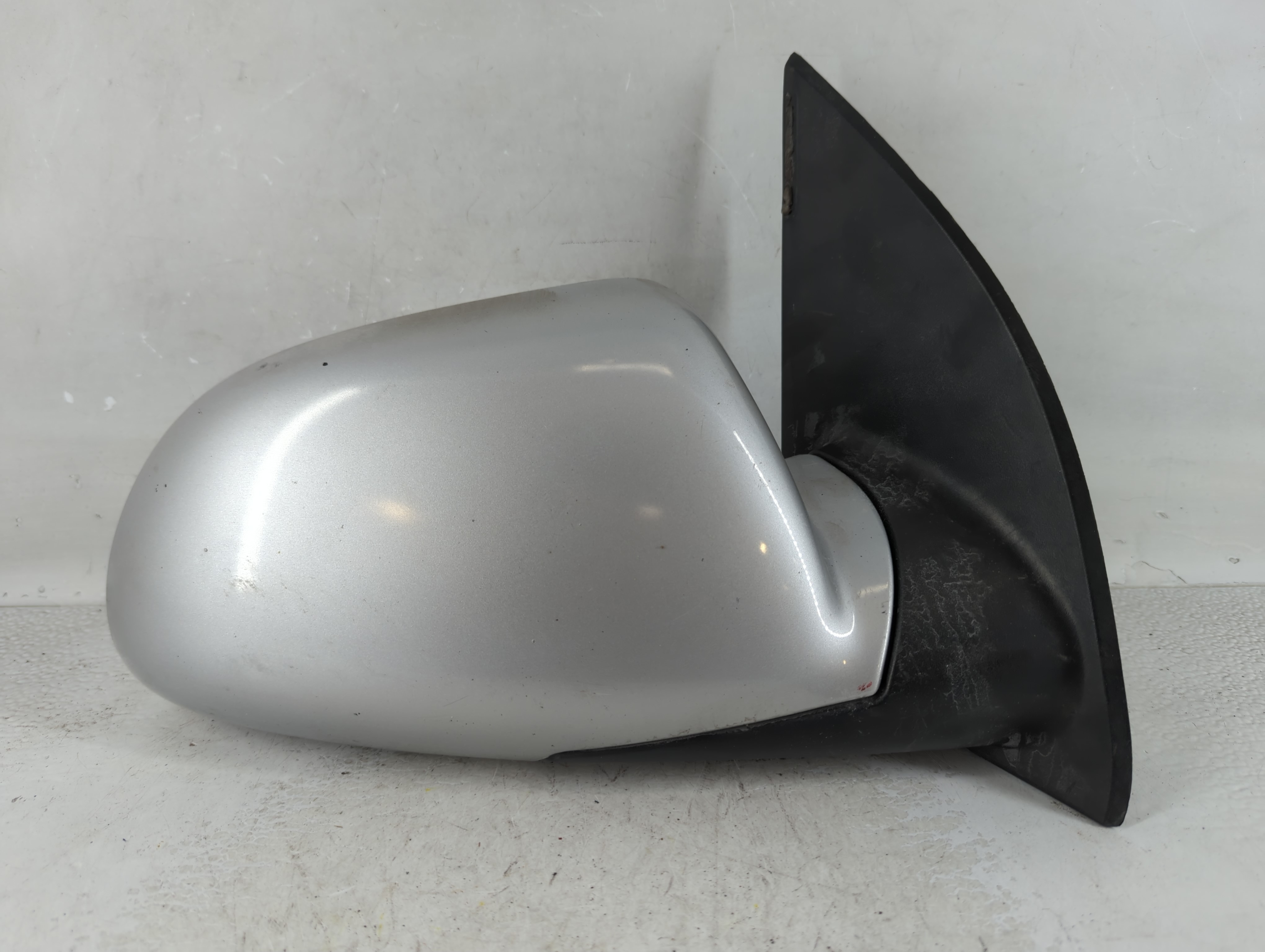 2004-2007 Saturn Vue Passenger Right Side View Power Door Mirror Silver 1079234 - Oemusedautoparts1.com