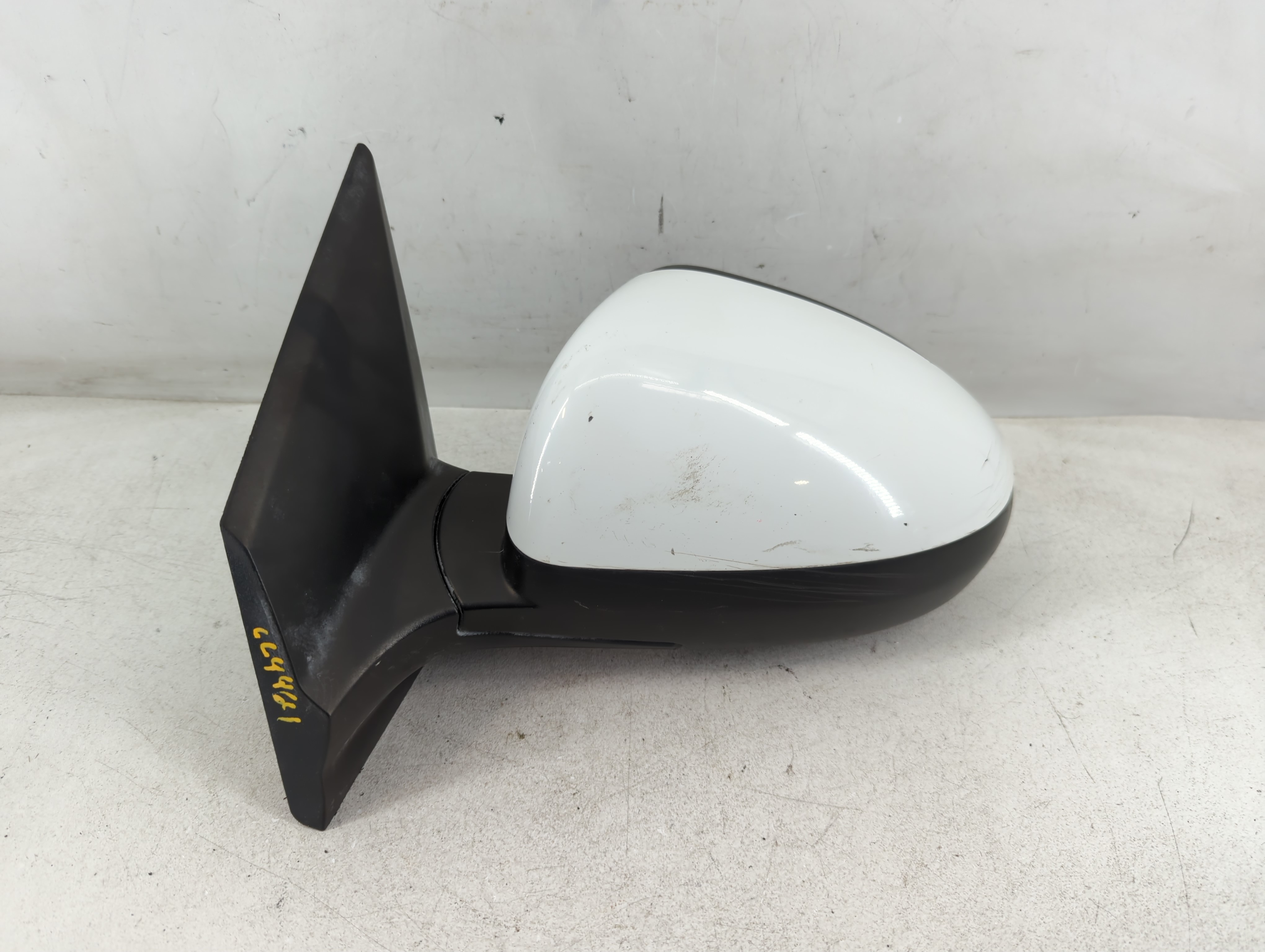 2013-2014 Chevrolet Sonic Driver Left Side View Power Door Mirror White 1079319 - Oemusedautoparts1.com