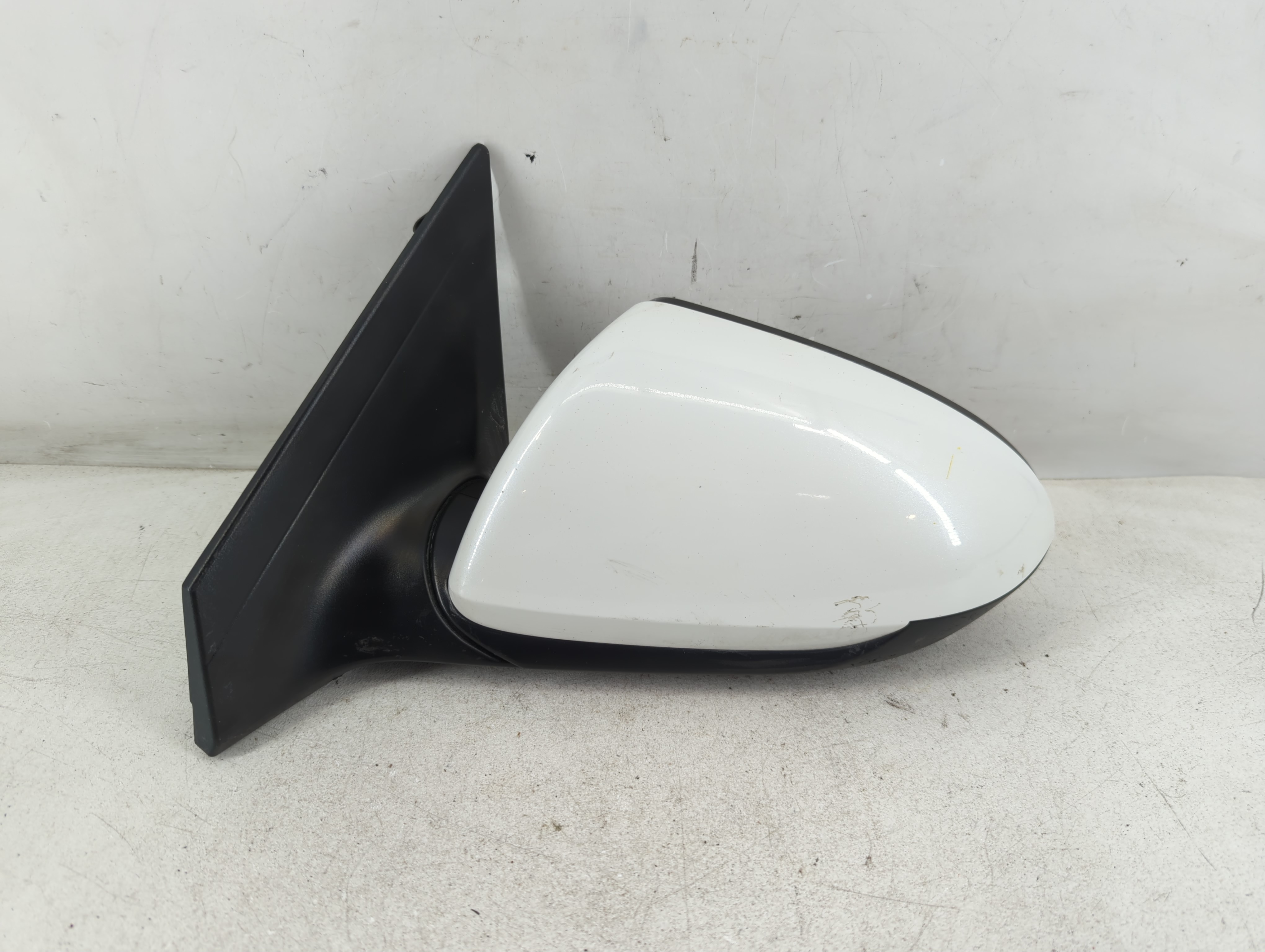 2017-2020 Hyundai Elantra Driver Left Side View Power Door Mirror White 1079328 - Oemusedautoparts1.com