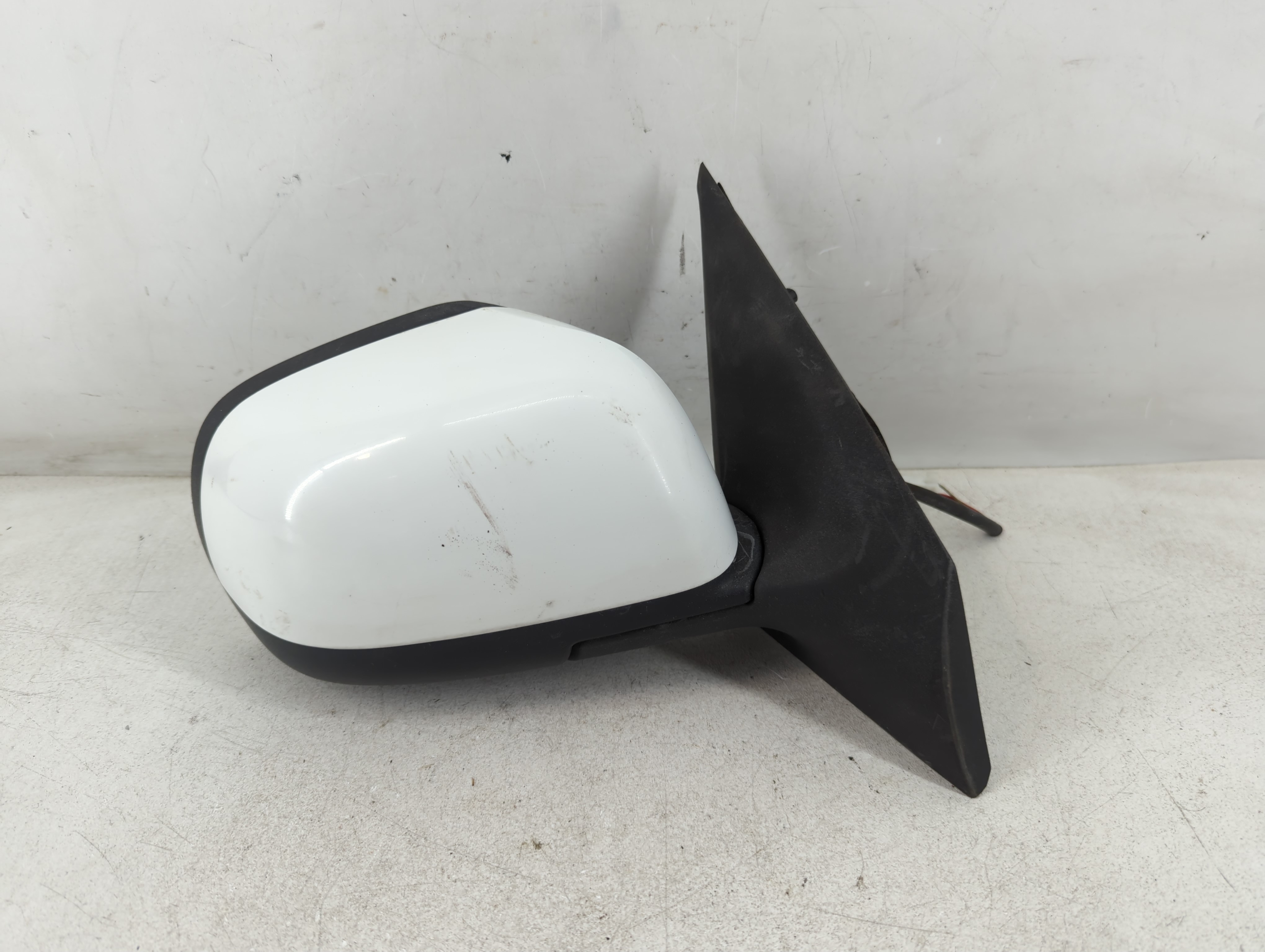 2012-2014 Nissan Versa Passenger Right Side View Power Door Mirror White 1079334 - Oemusedautoparts1.com