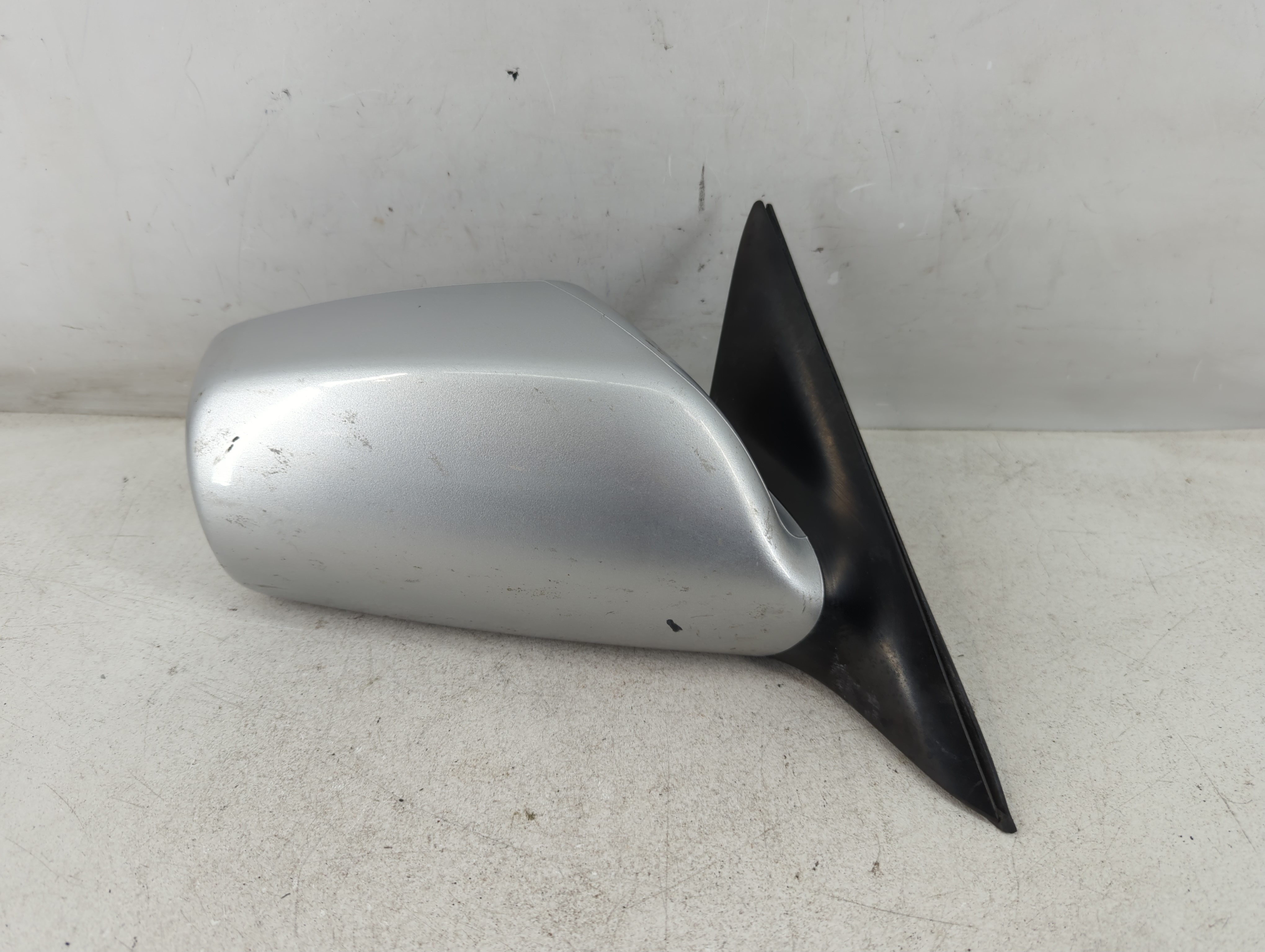 2007-2011 Toyota Camry Passenger Right Side View Power Door Mirror Gray 1079336 - Oemusedautoparts1.com