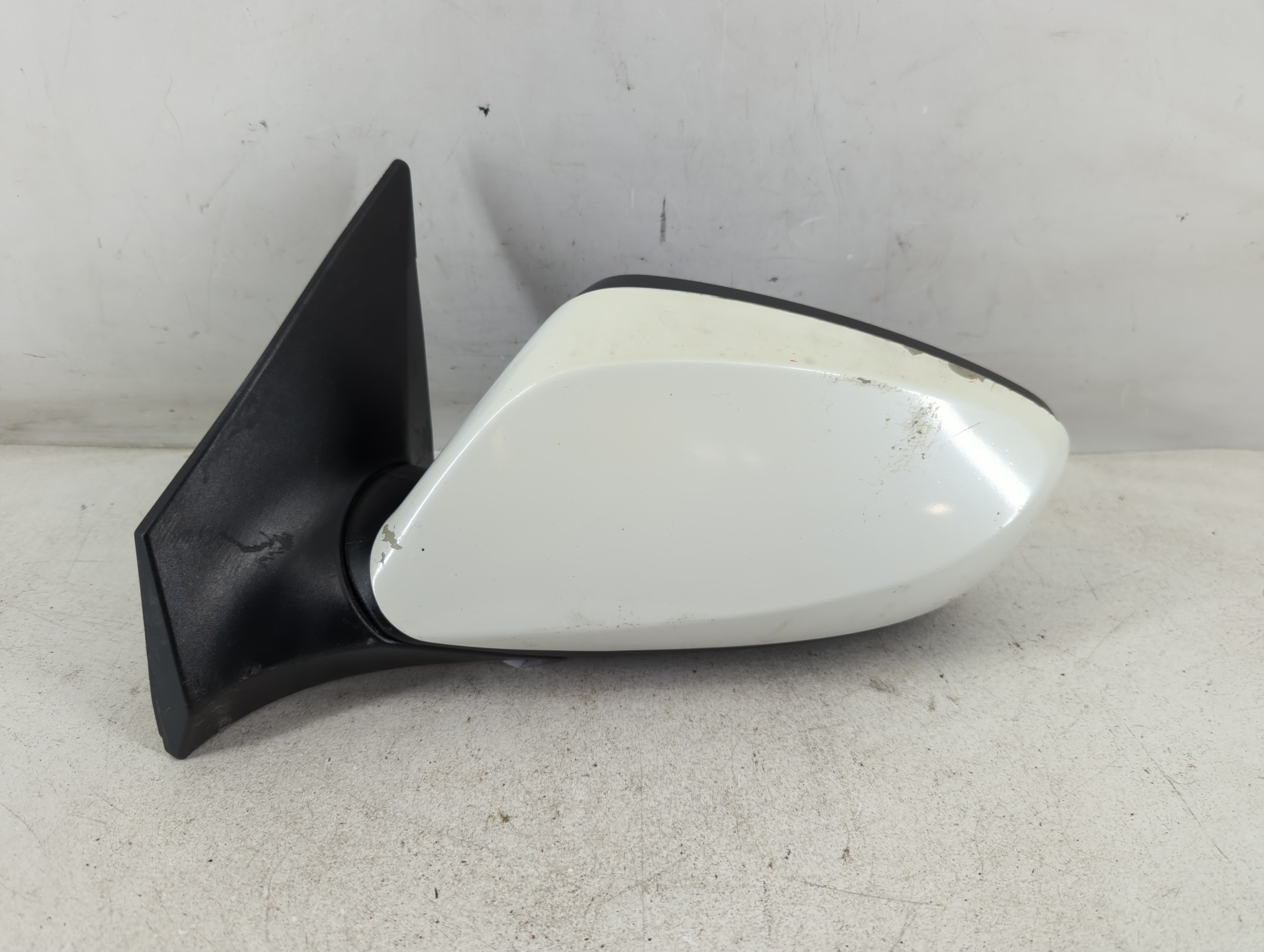 2014-2016 Hyundai Elantra Driver Left Side View Power Door Mirror White 1079338 - Oemusedautoparts1.com