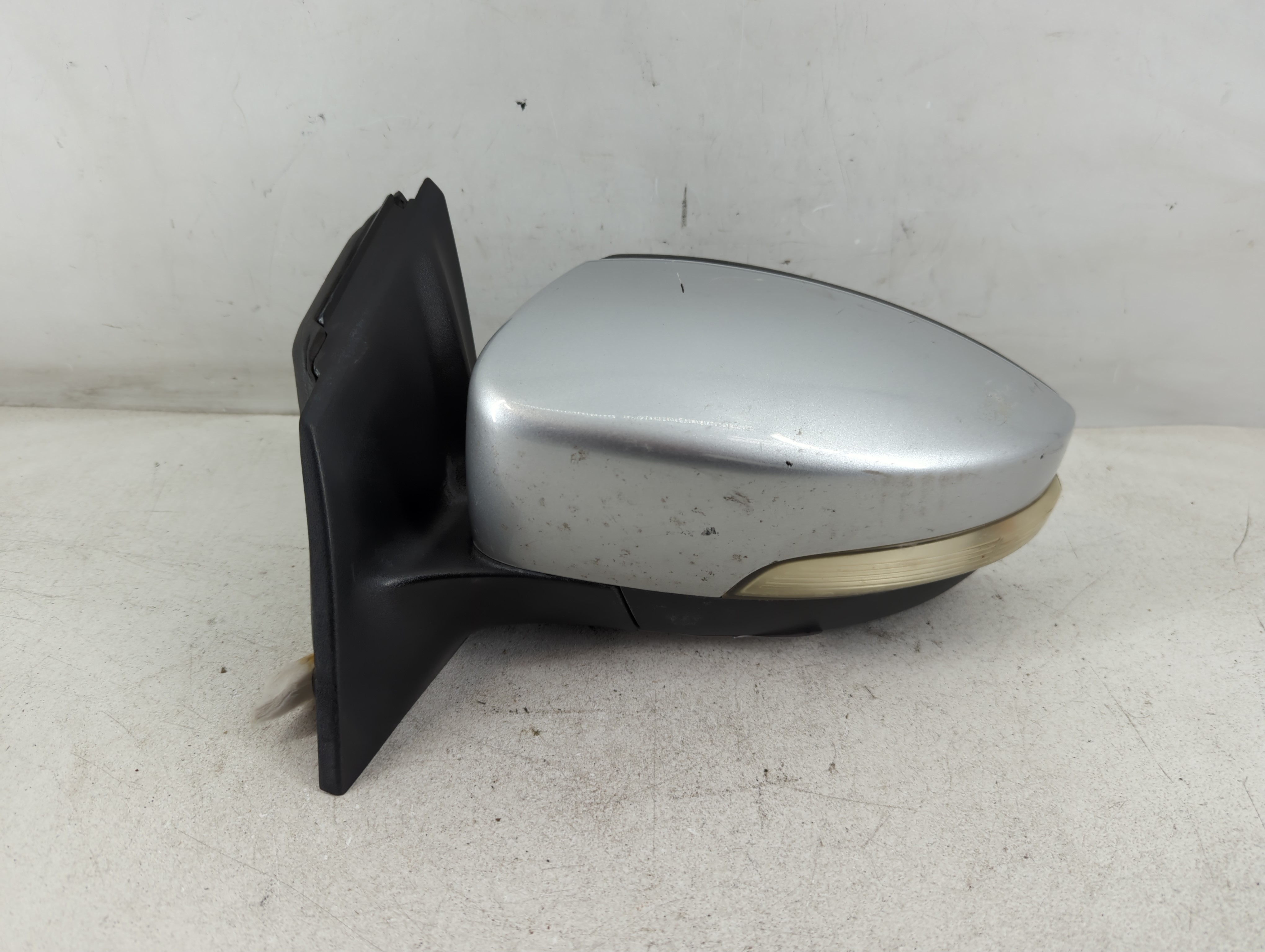 2015-2018 Ford Focus Driver Left Side View Power Door Mirror Silver 1079351 - Oemusedautoparts1.com