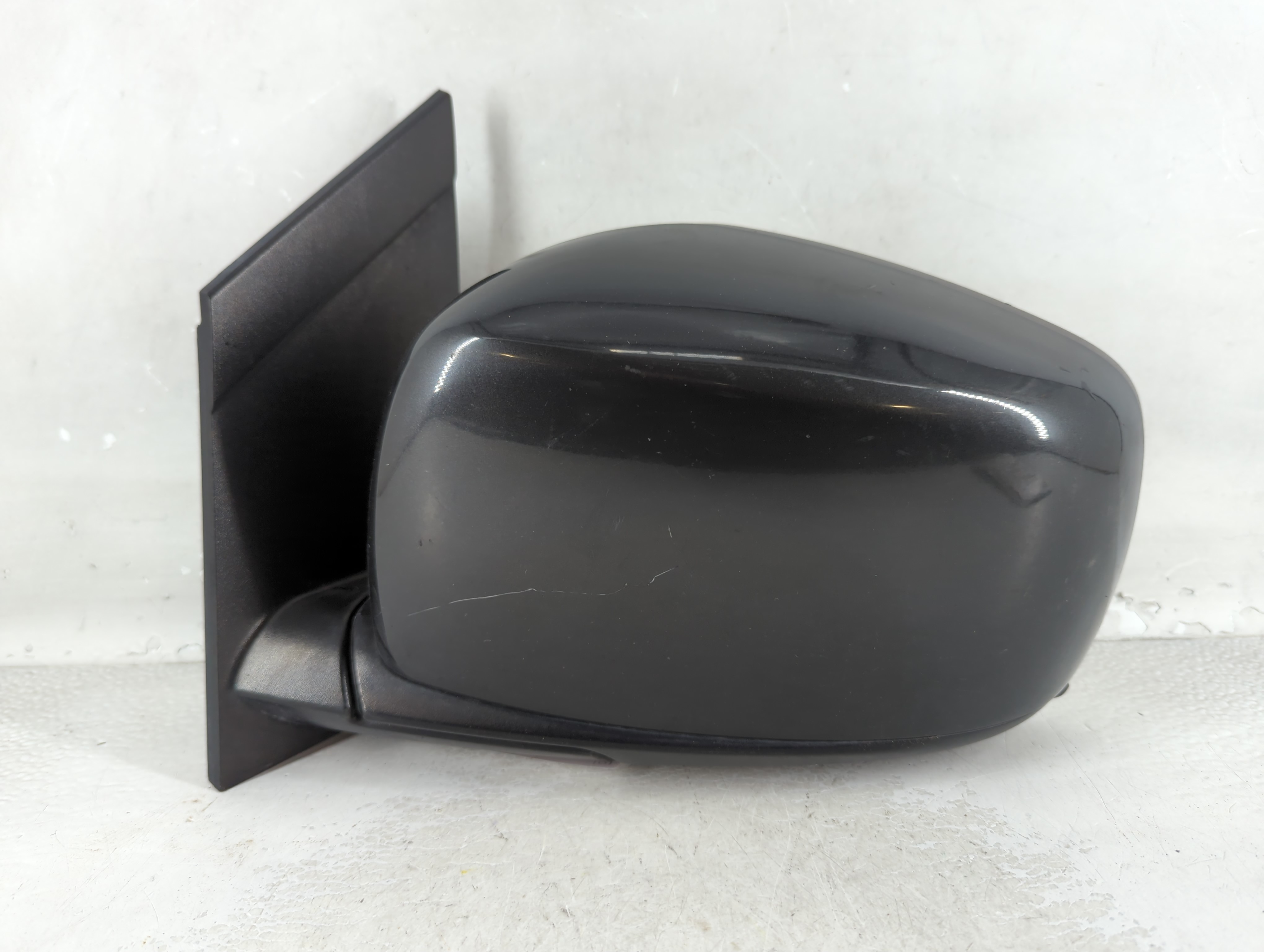 2011 Chrysler Town & Country Driver Left Side View Power Door Mirror 1079372 - Oemusedautoparts1.com