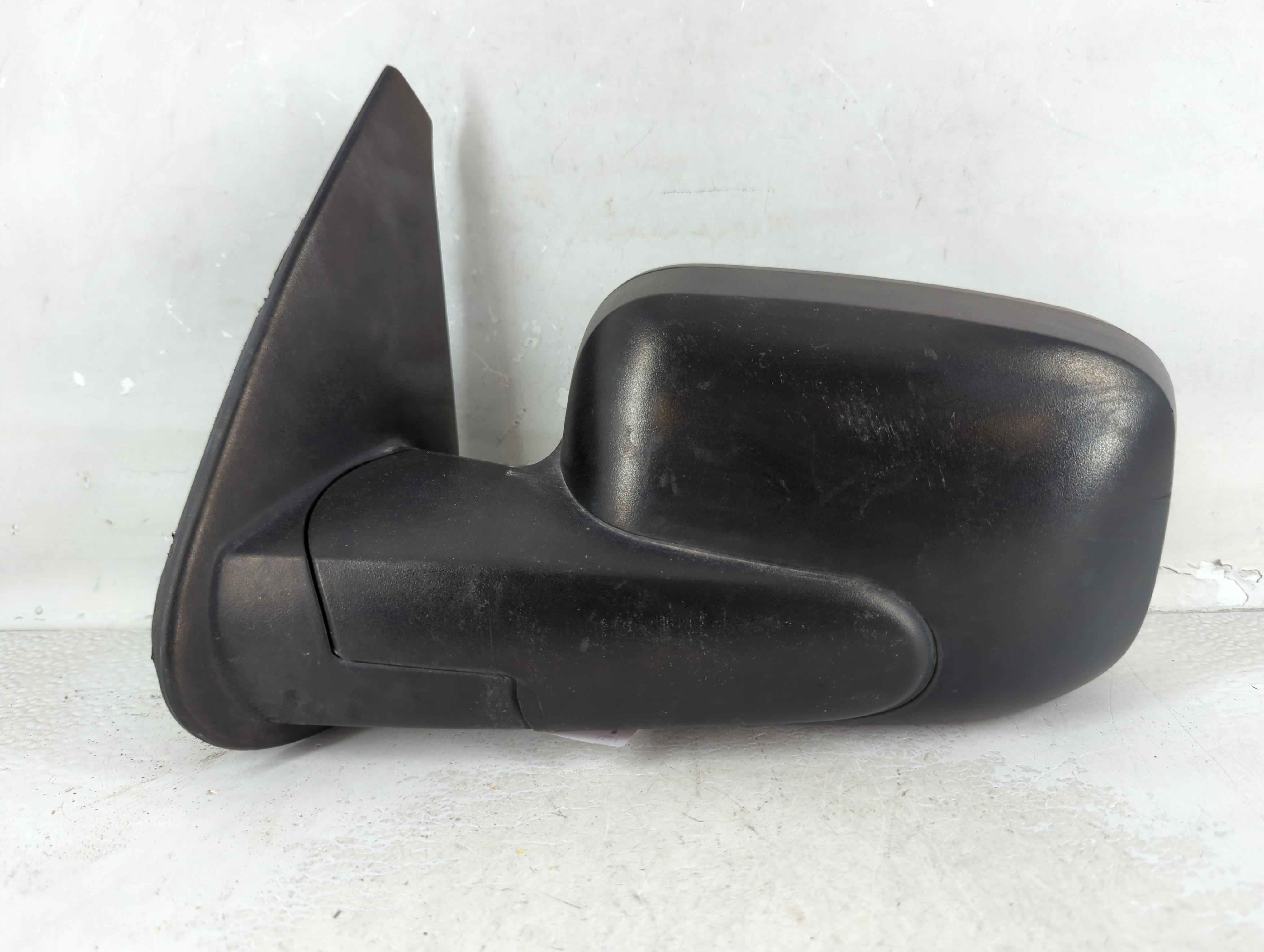 2006-2011 Chevrolet Hhr Driver Left Side View Power Door Mirror Black 1079380 - Oemusedautoparts1.com