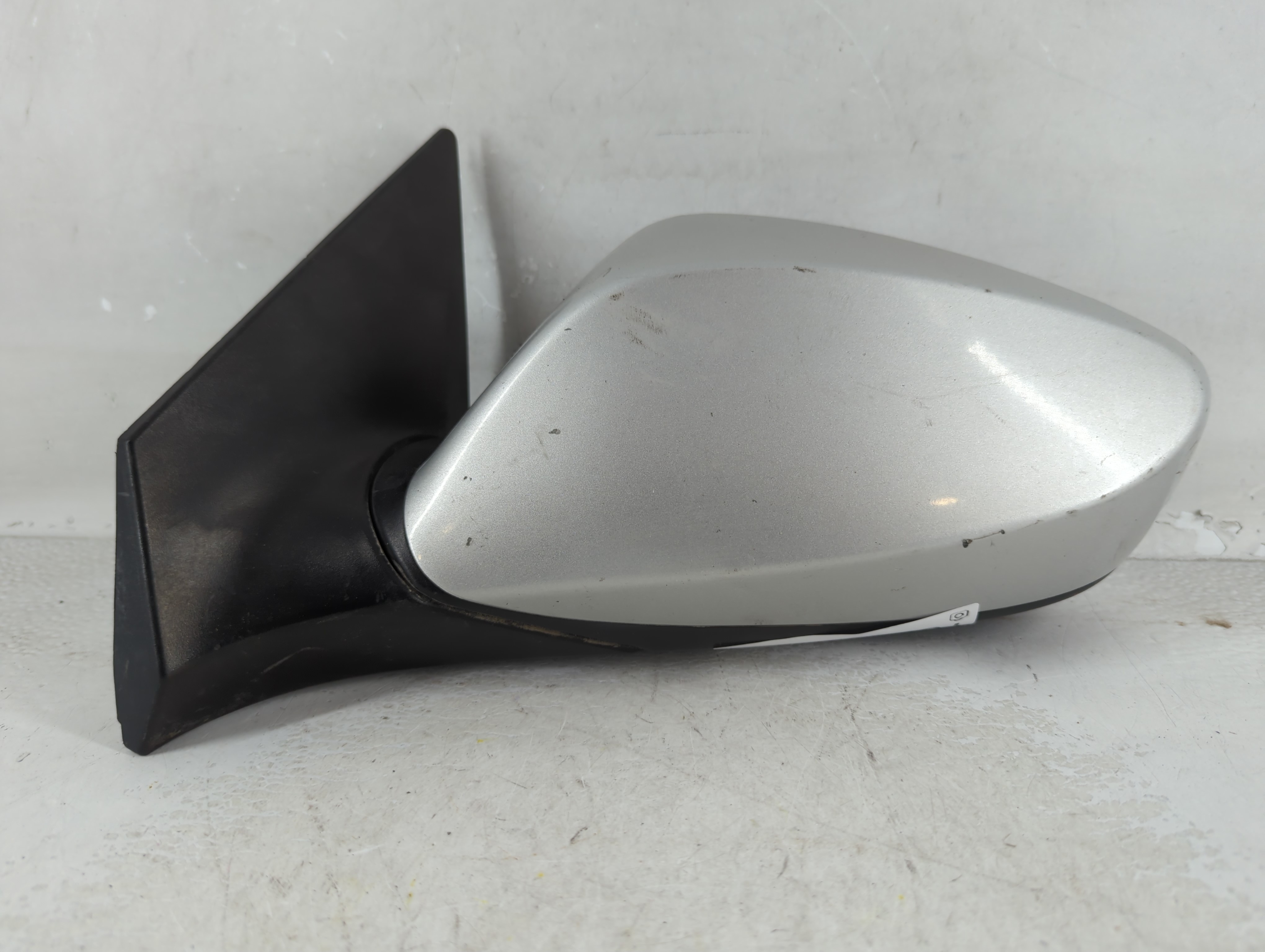 2014-2016 Hyundai Elantra Driver Left Side View Power Door Mirror Silver 1079388 - Oemusedautoparts1.com