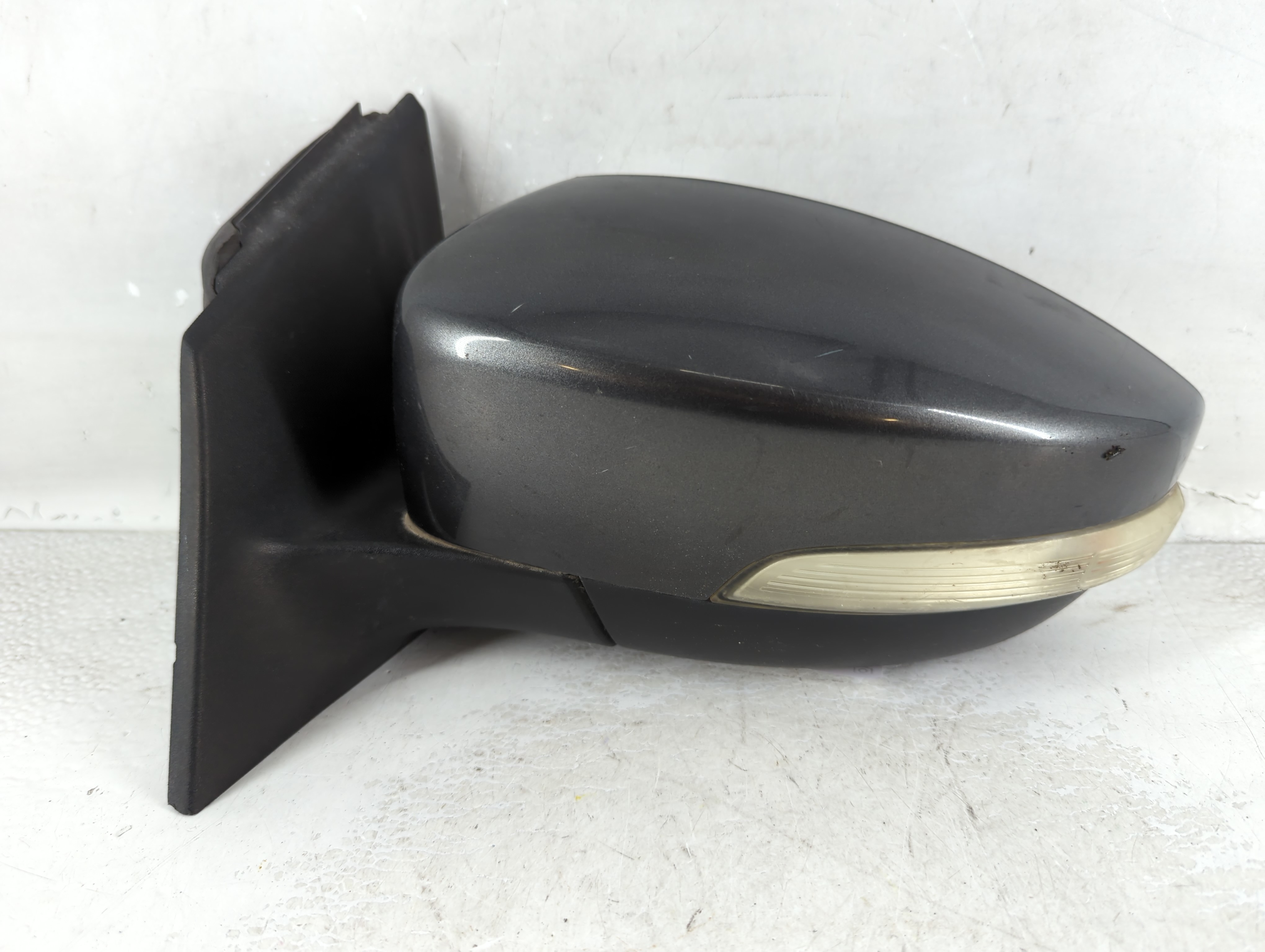 2015-2018 Ford Focus Driver Left Side View Power Door Mirror Dark Gray 1079391 - Oemusedautoparts1.com