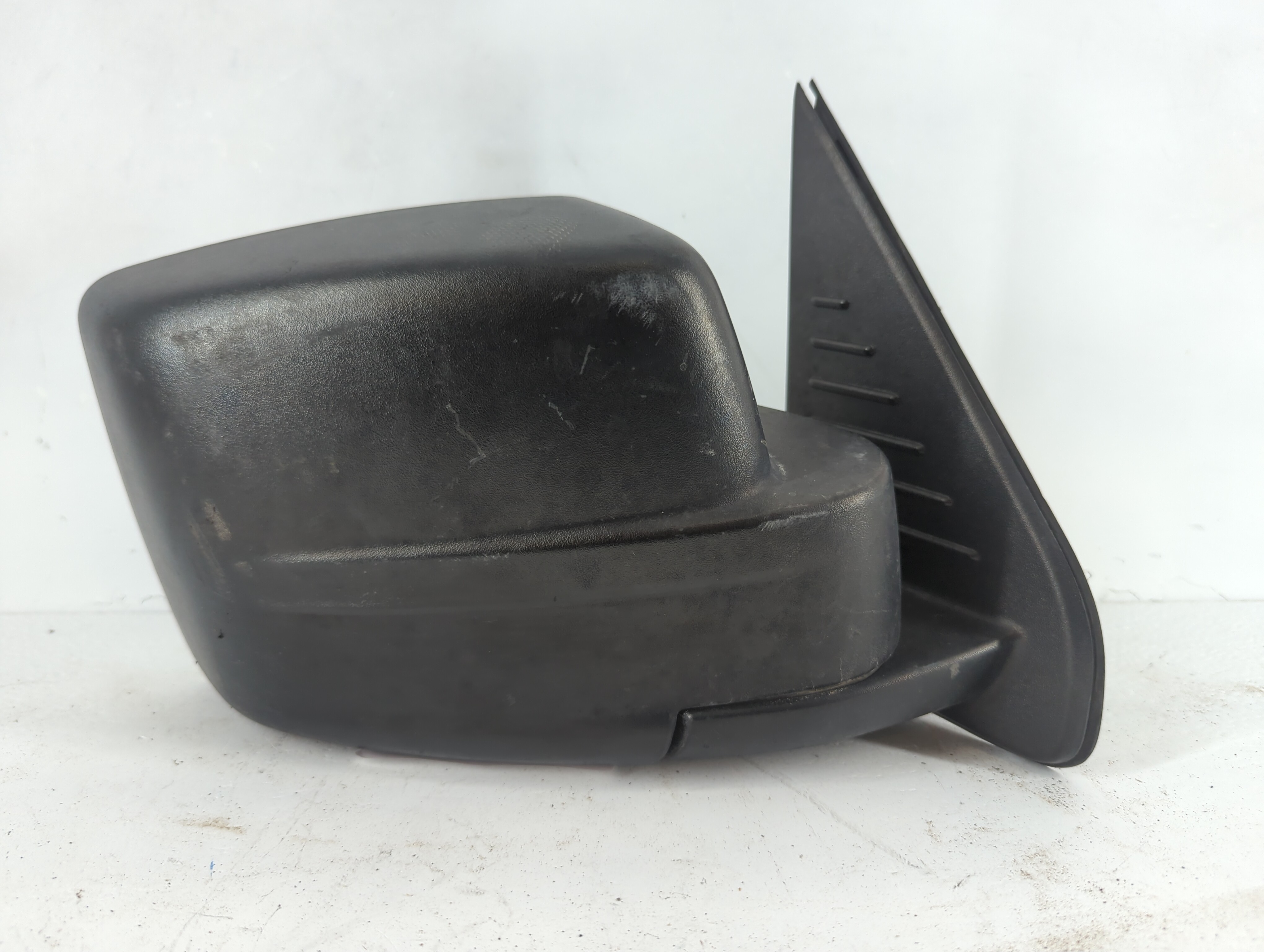 2008-2012 Jeep Liberty Passenger Right Side View Power Door Mirror Black 1079414 - Oemusedautoparts1.com