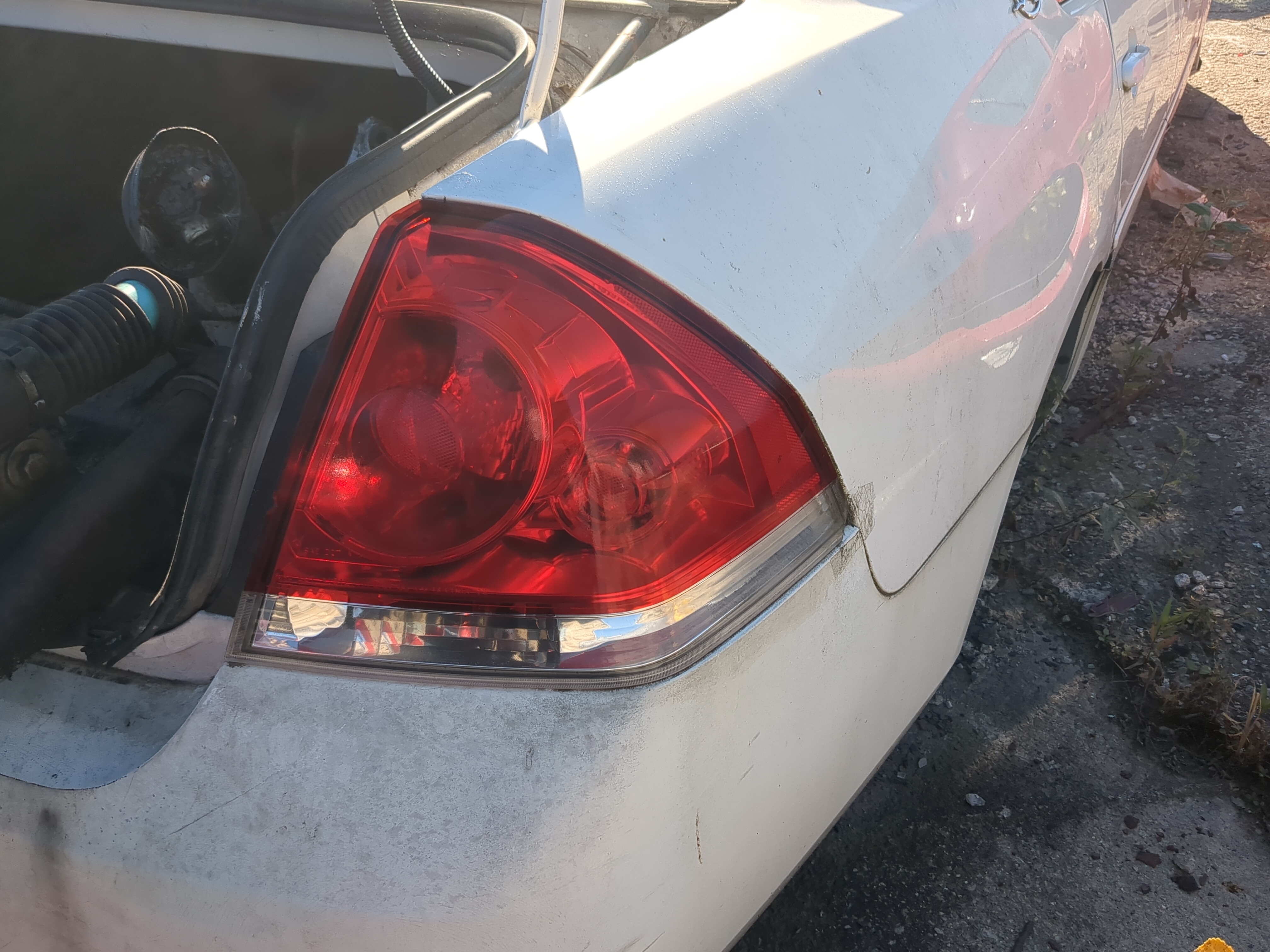 Picture of 2006-2016 Chevrolet Impala Passenger Right Side Tail Light Taillight Oem 1079617