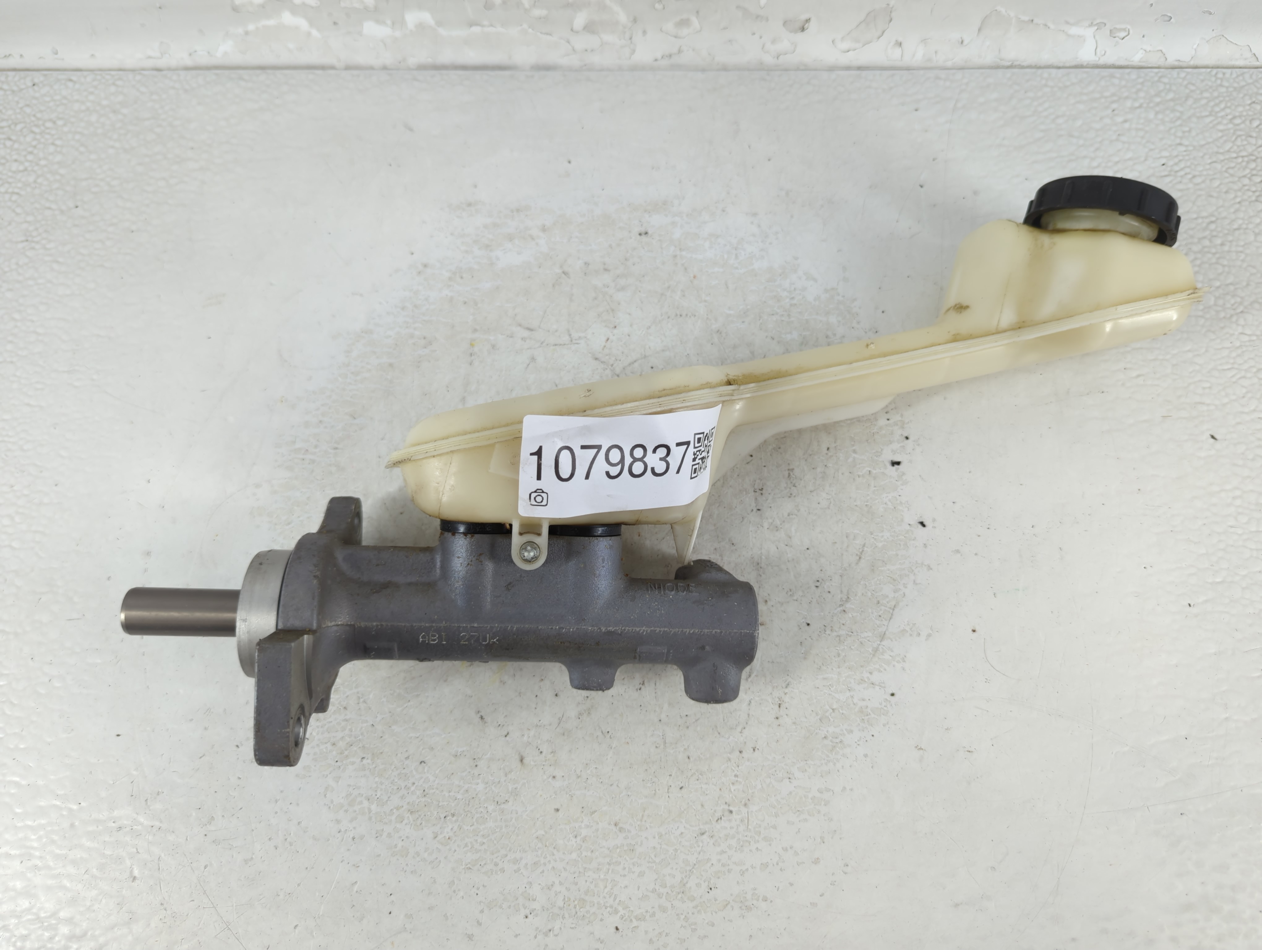 2011-2014 Ford Edge Brake Master Cylinder 1079837 - Oemusedautoparts1.com