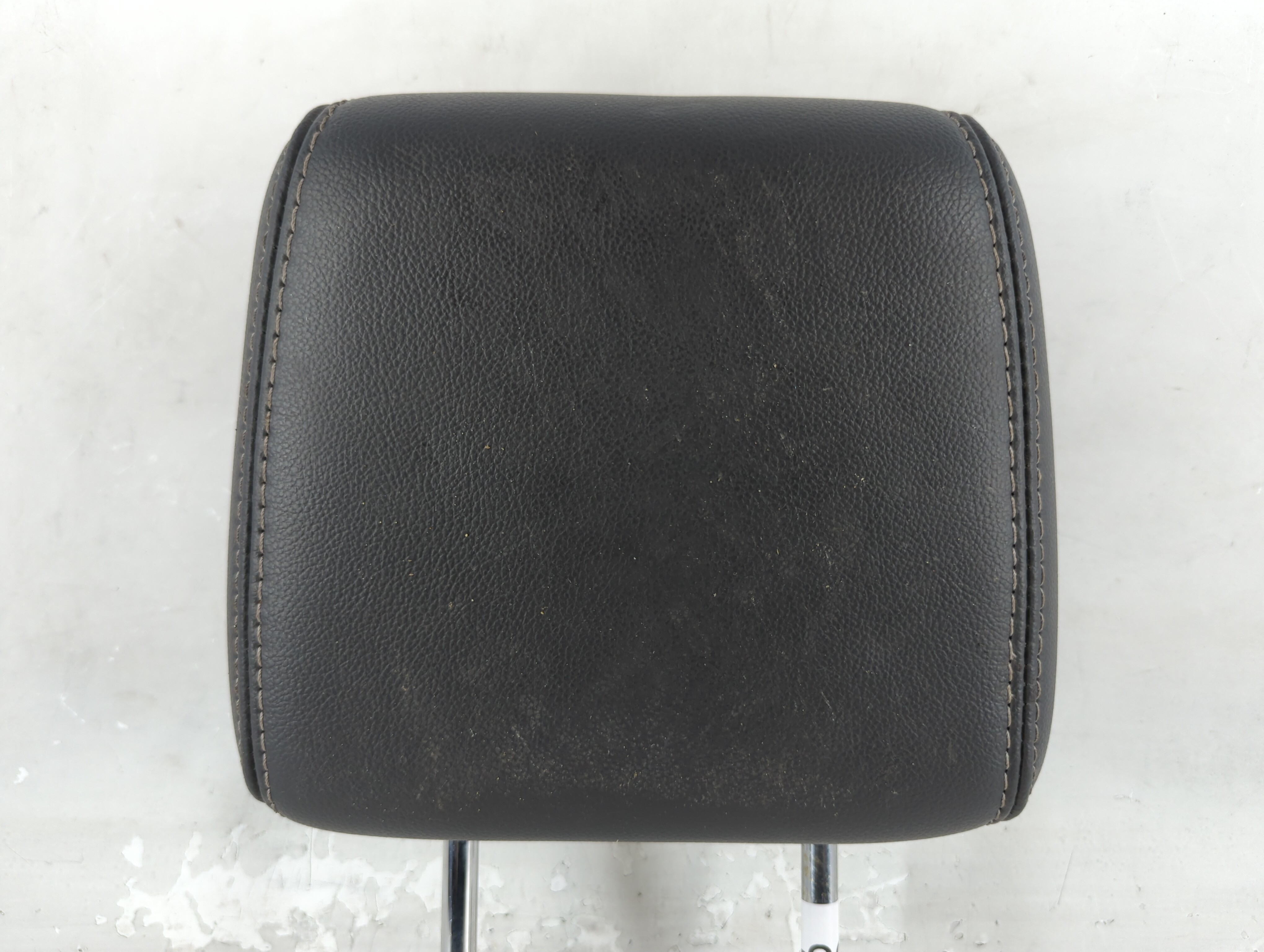 2013-2014 Ford Focus Headrest Head Rest Front Driver Passenger Seat 1079840 - Oemusedautoparts1.com