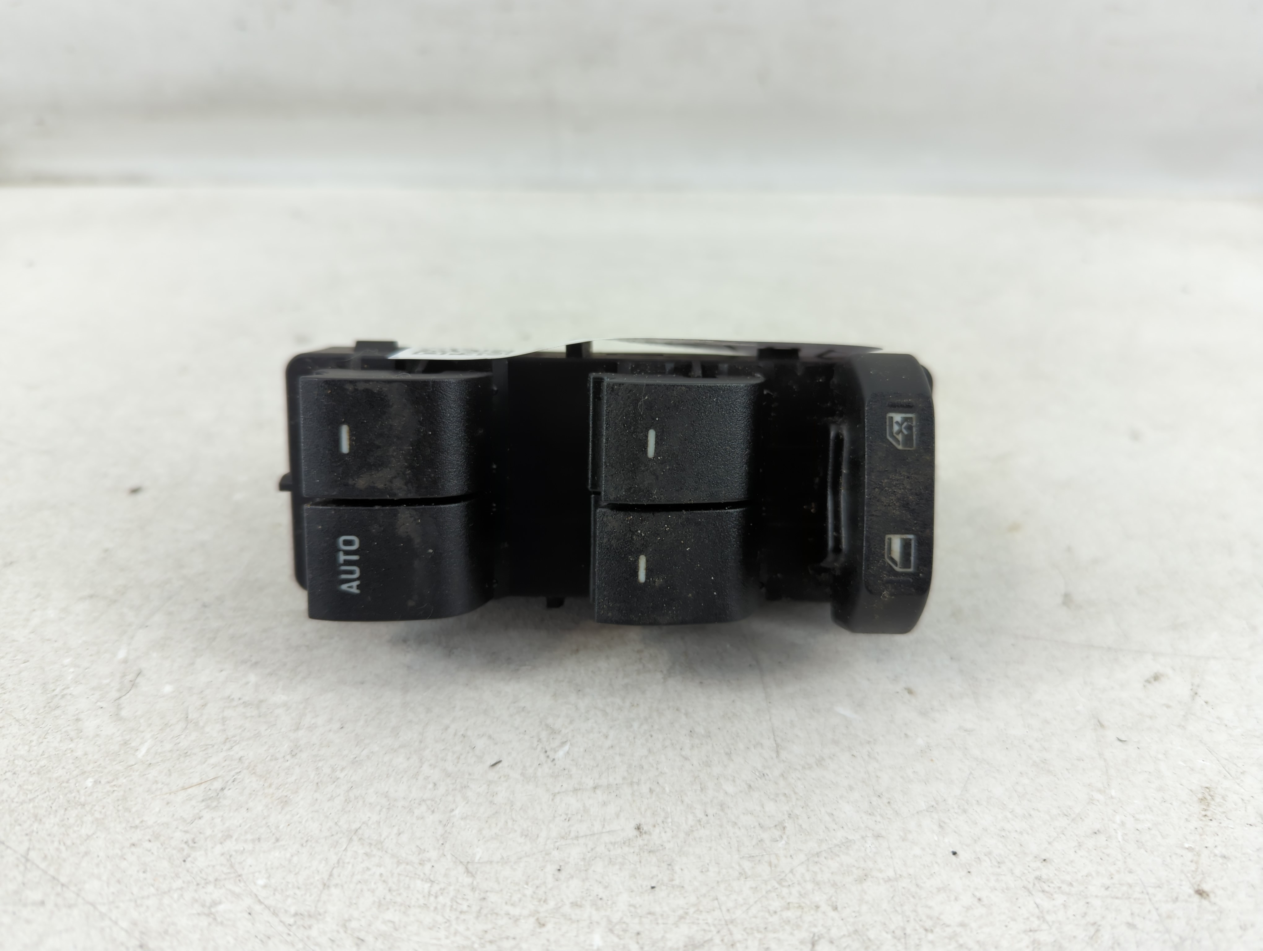 2007-2007 Ford Expedition Driver Left Door Master Power Window Switch 1079851 - Oemusedautoparts1.com