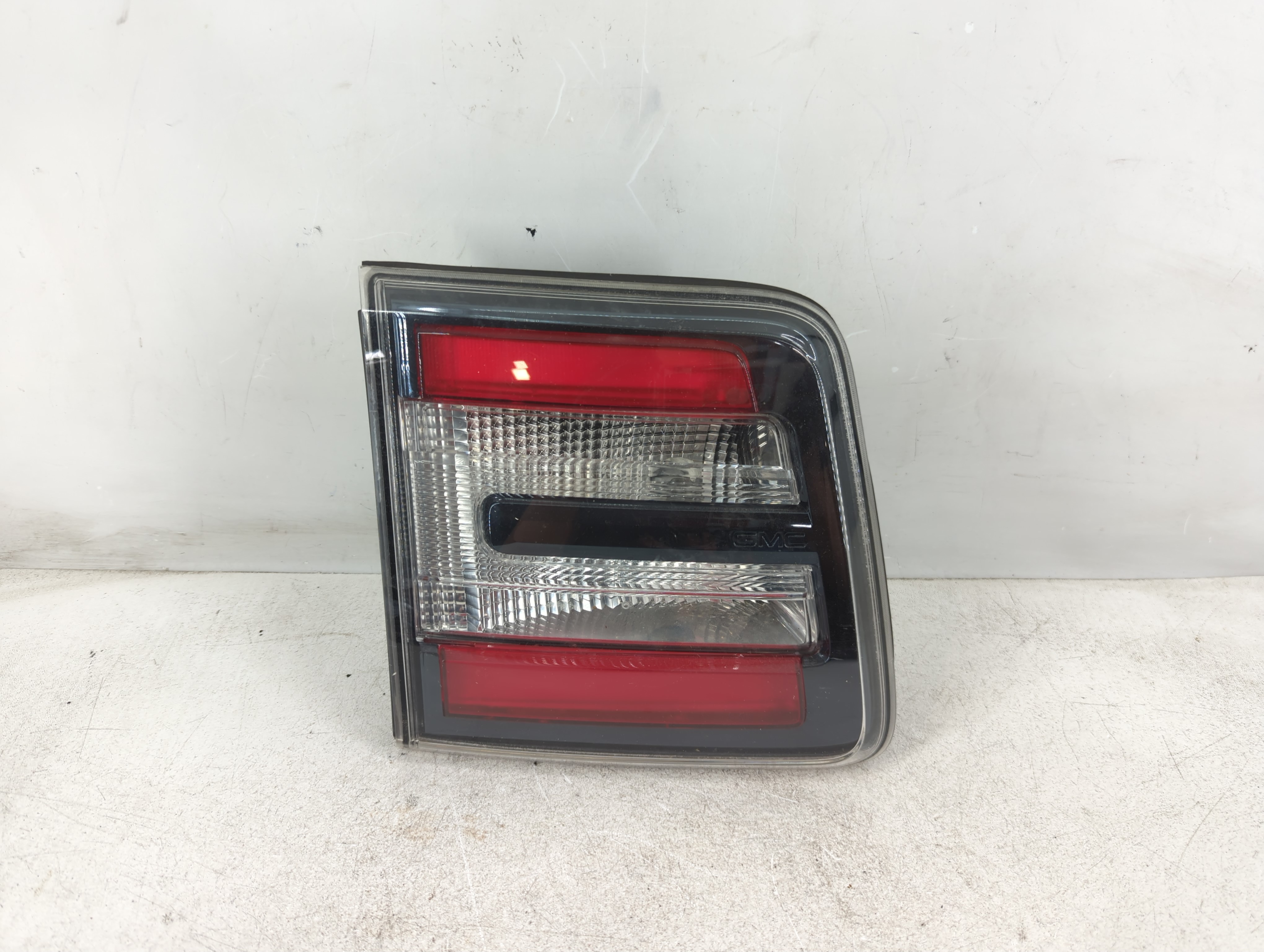 Picture of 2013-2017 Gmc Acadia Driver Left Side Tail Light Taillight Oem 1079888