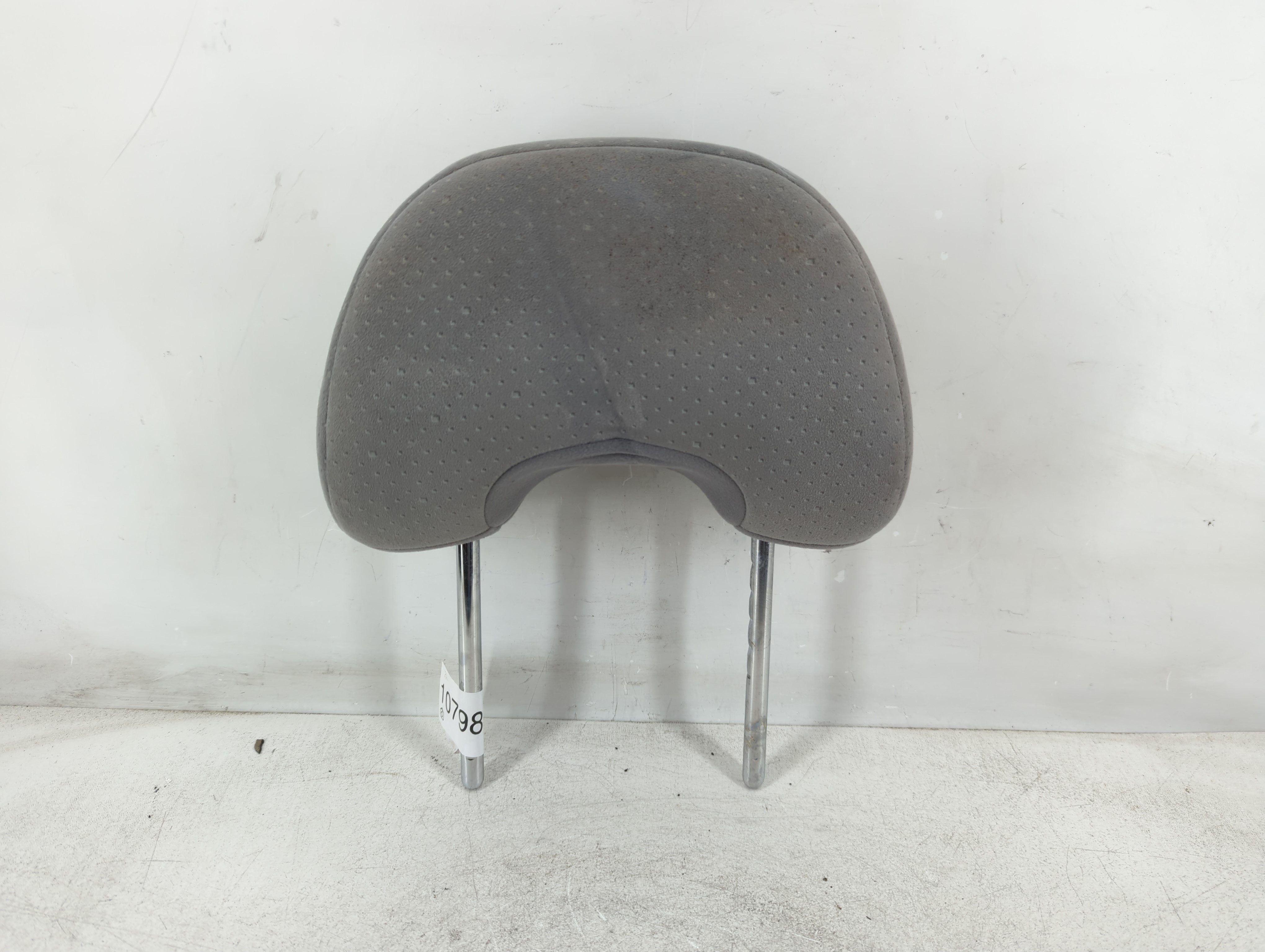 2004-2005 Toyota Prius Headrest Head Rest Front Driver Passenger Seat 1079899 - Oemusedautoparts1.com