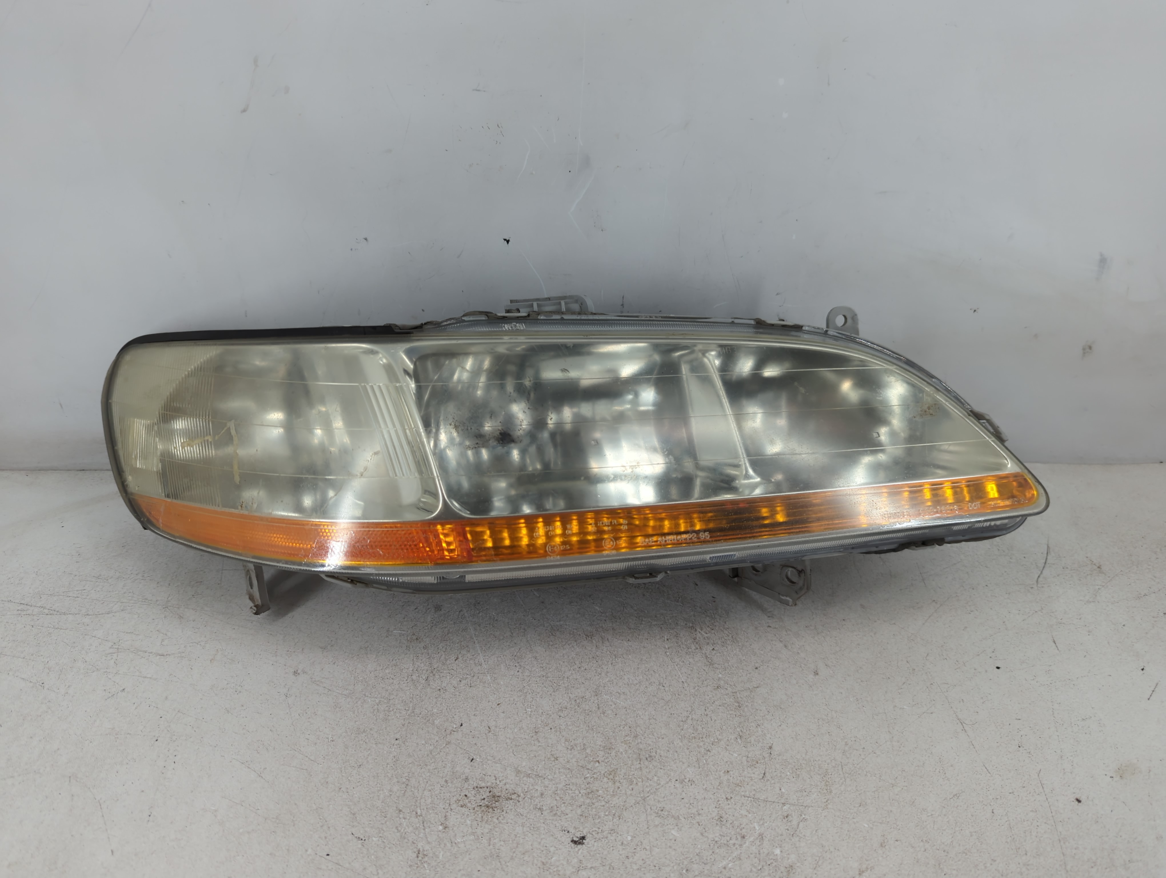 1998-2000 Honda Accord Passenger Right Oem Head Light Headlight Lamp 1079911 - Oemusedautoparts1.com