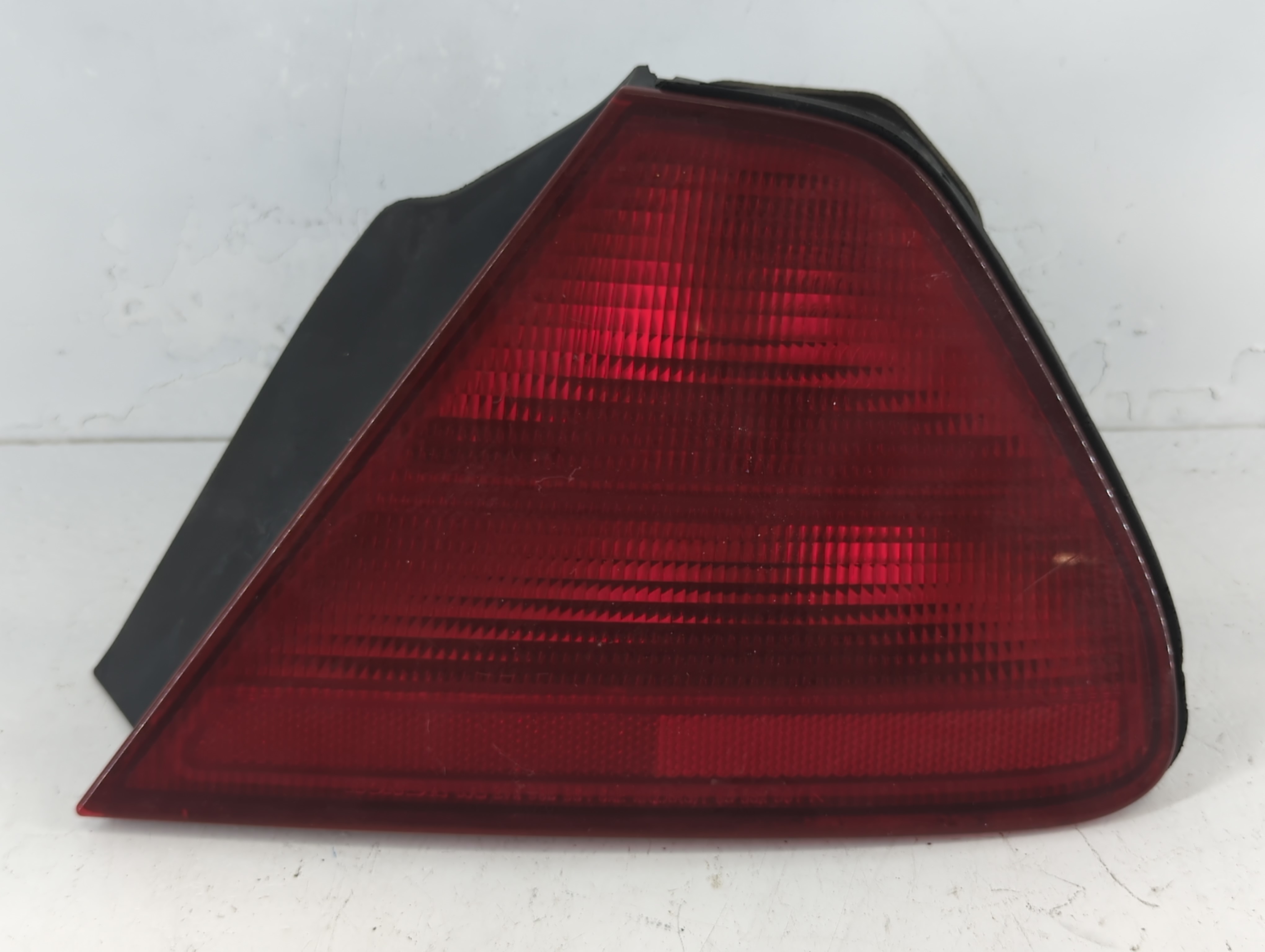 1998-2000 Honda Accord Driver Left Side Tail Light Taillight Oem 1079935 - Oemusedautoparts1.com