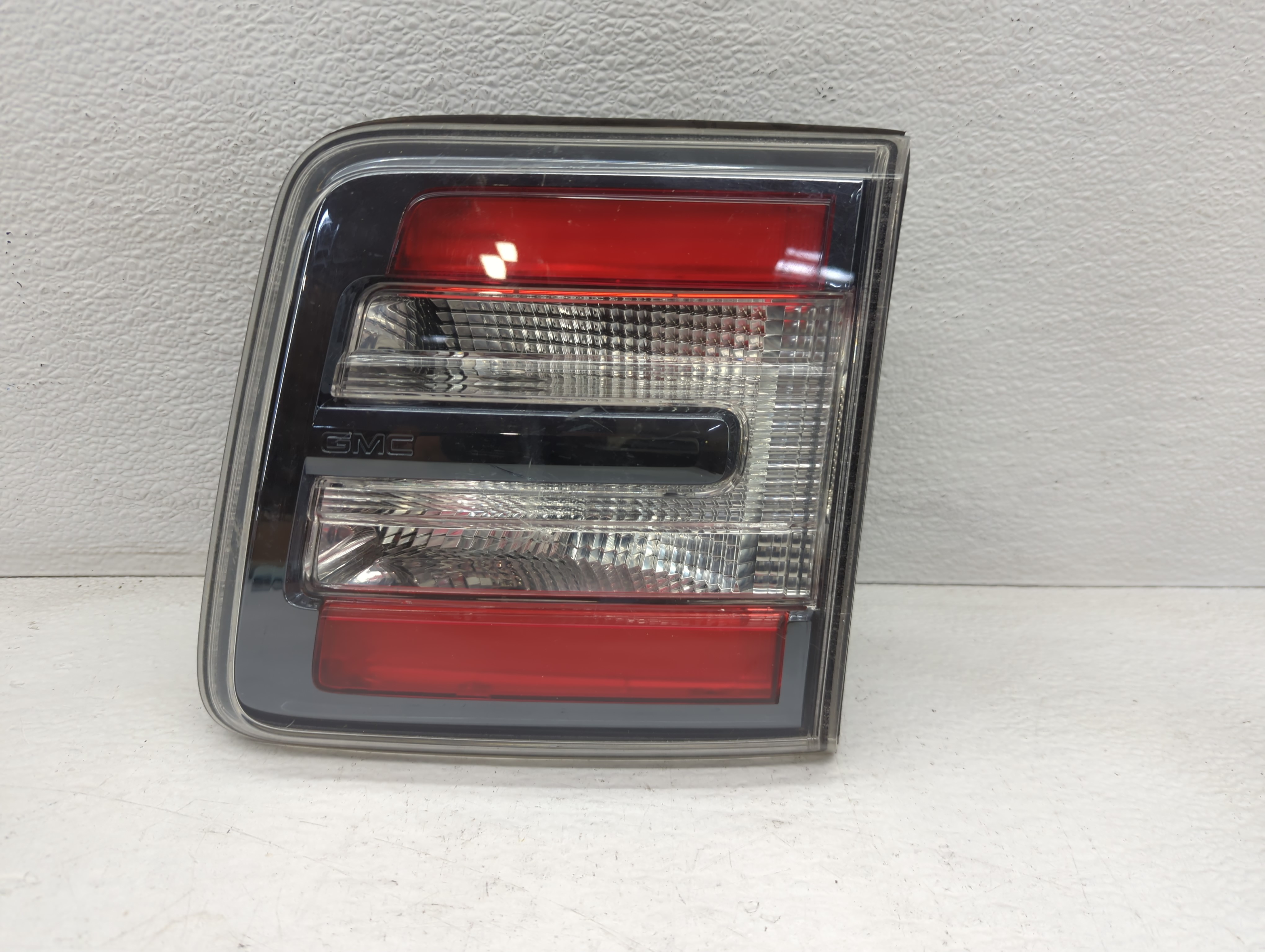 Picture of 2013-2017 Gmc Acadia Passenger Right Side Tail Light Taillight Oem 1079936
