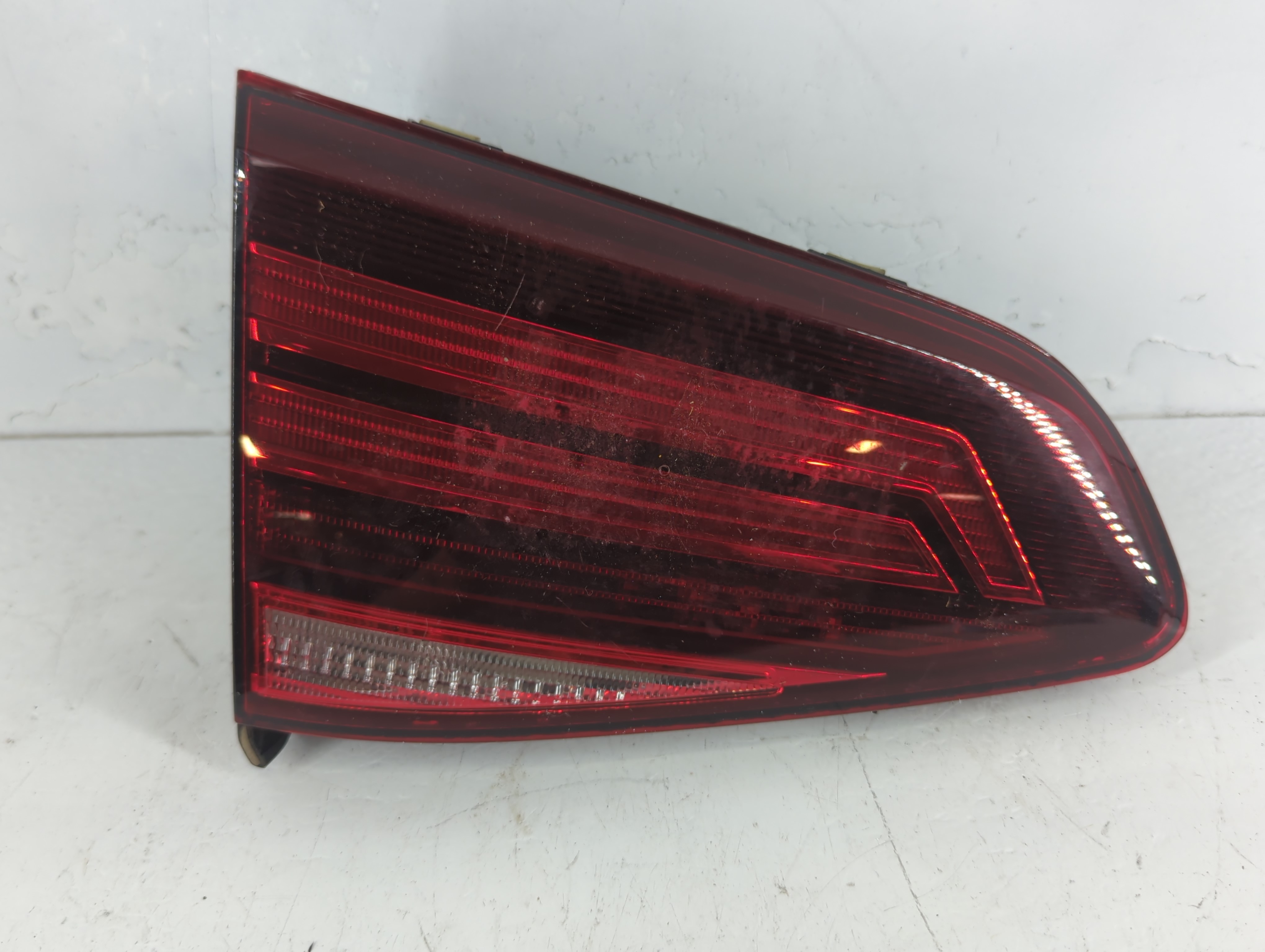 Volkswagen Golf Gti Driver Left Side Tail Light Taillight Oem 1079938 - Oemusedautoparts1.com