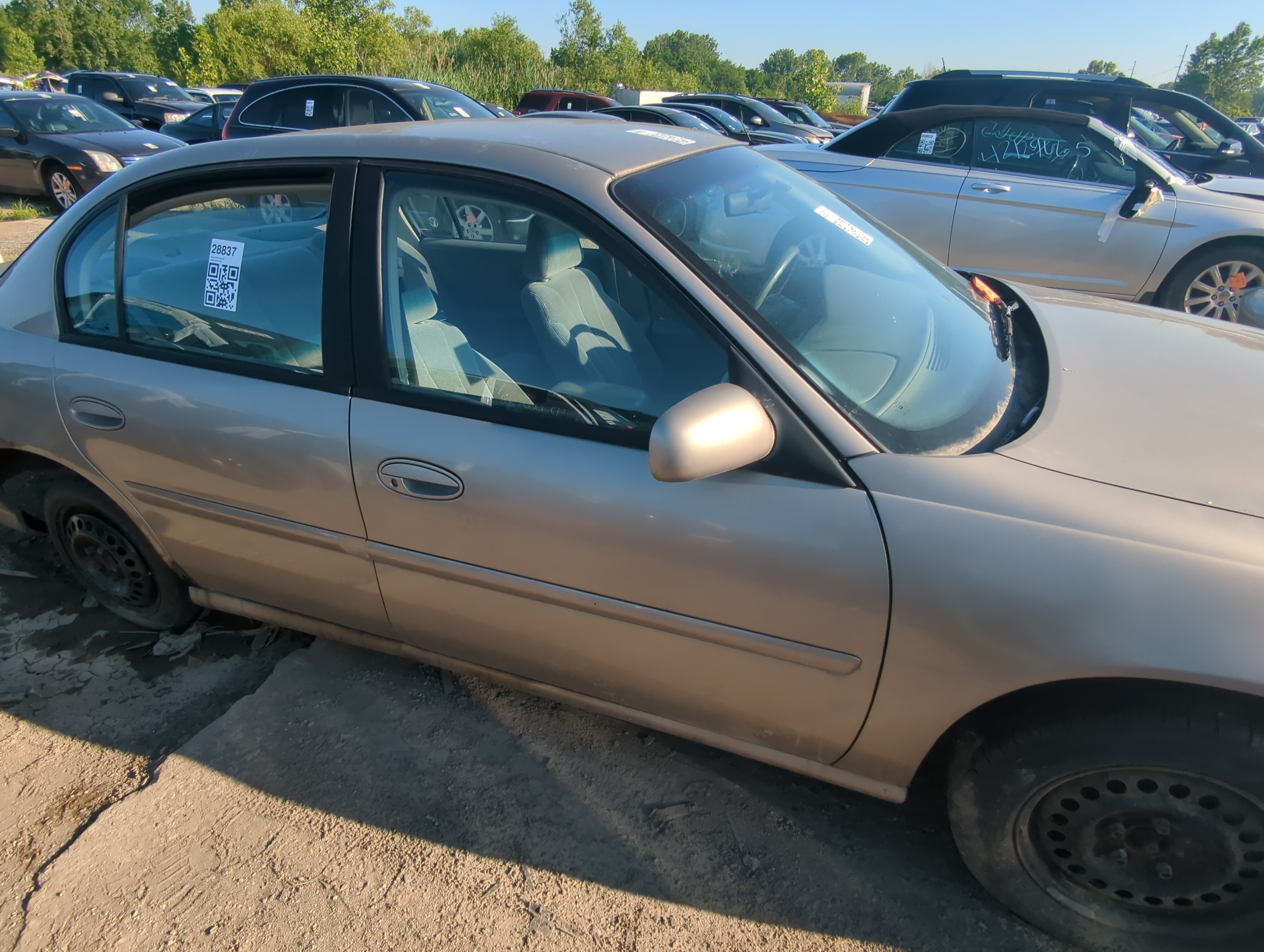 Picture of 1997-2005 Chevrolet Malibu Passenger Front Door Oem 1080026