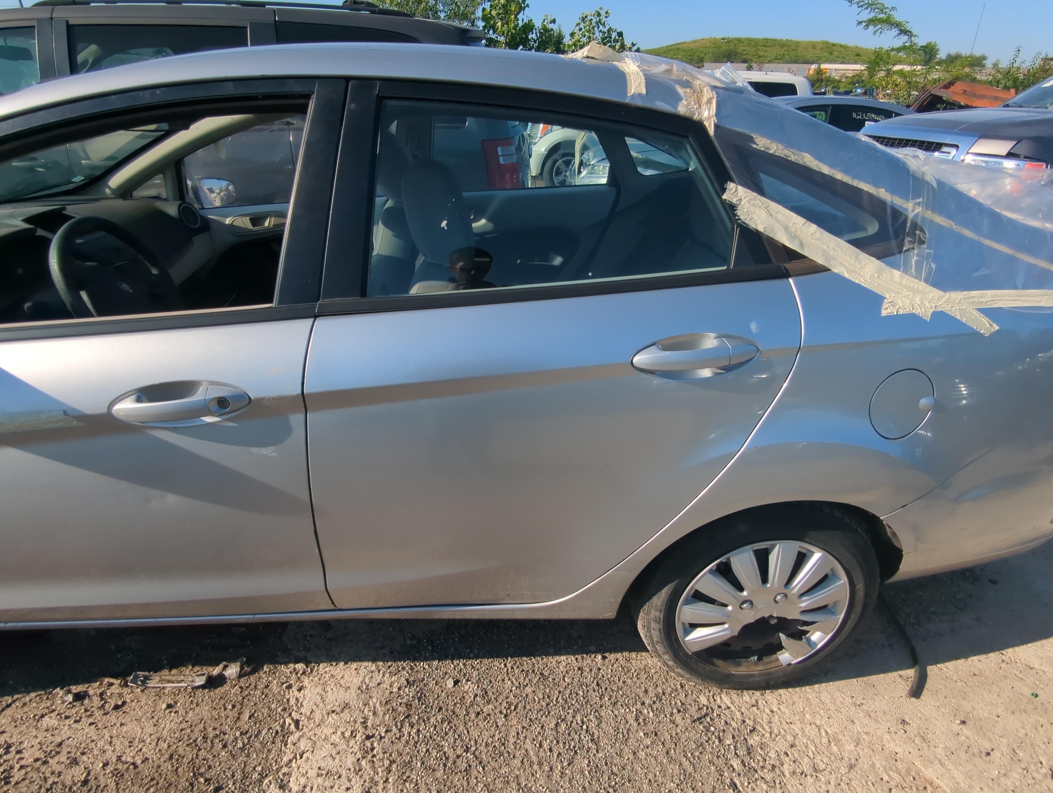 Picture of 2011-2015 Ford Fiesta Driver Rear Door Oem 1080370