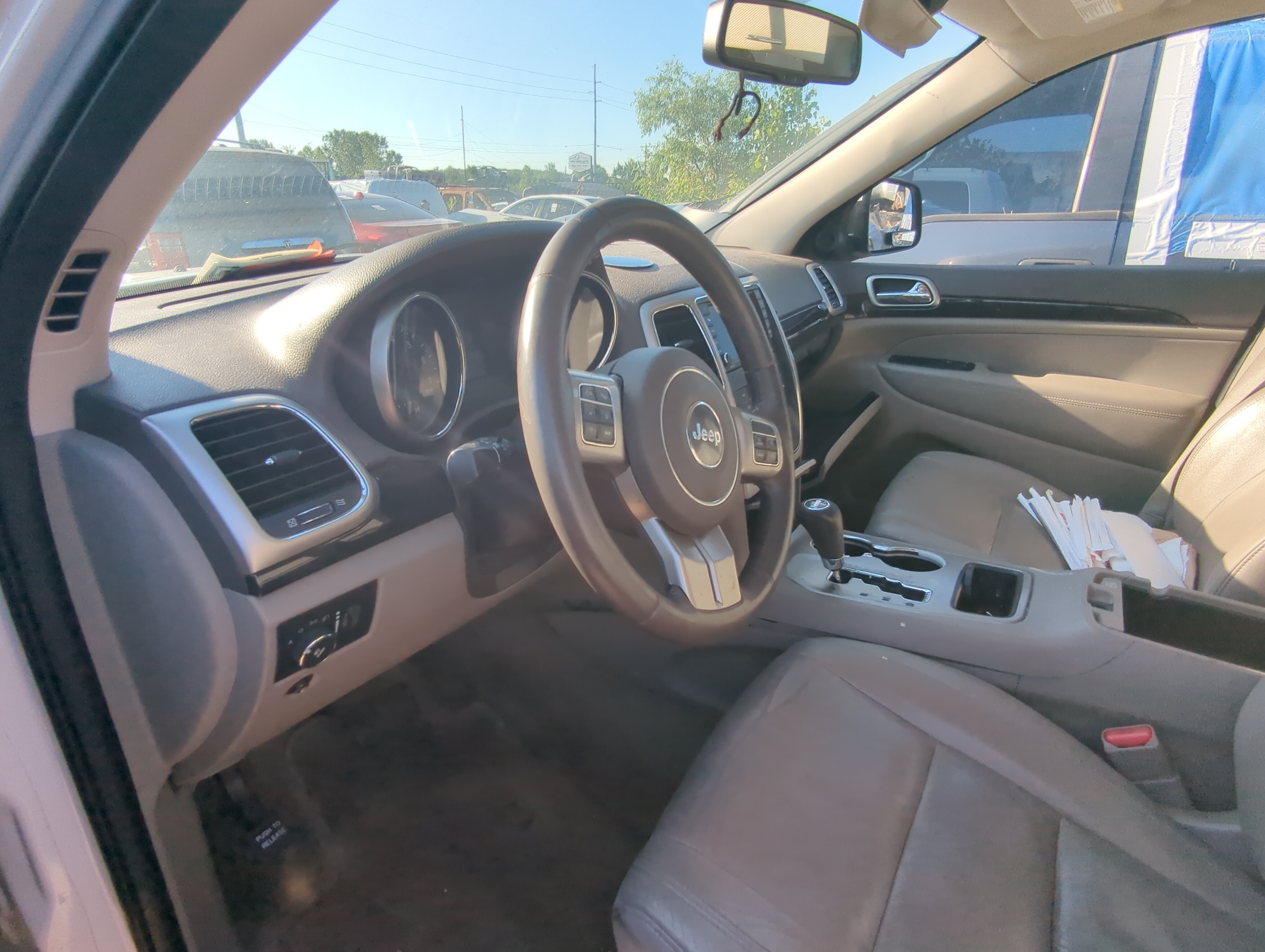 2013-2013 Jeep Grand Cherokee Air Bag Driver Left Steering Wheel Mounted 1080492 - Oemusedautoparts1.com