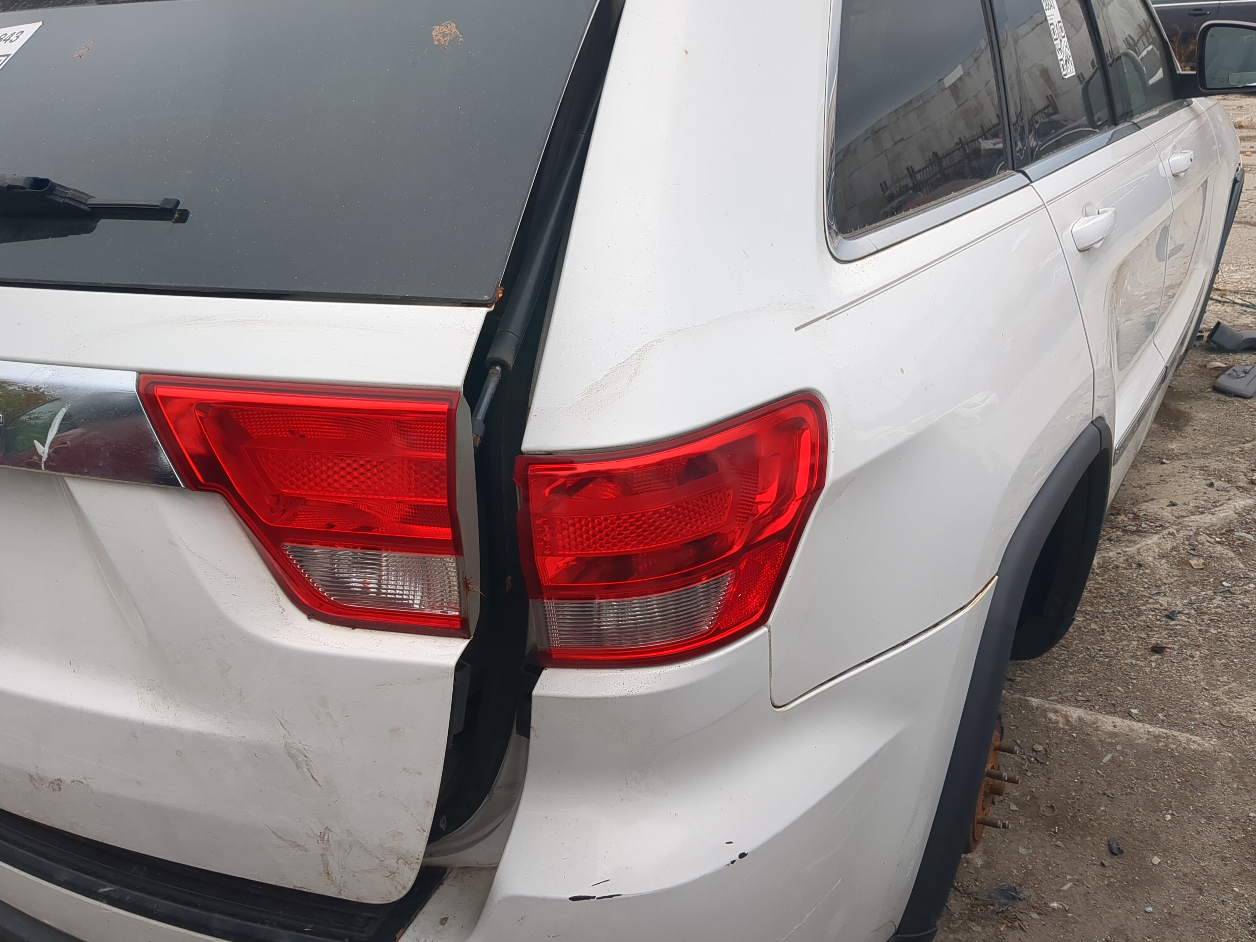 Picture of 2013 Jeep Grand Cherokee Passenger Right Side Tail Light Taillight Oem 1080503