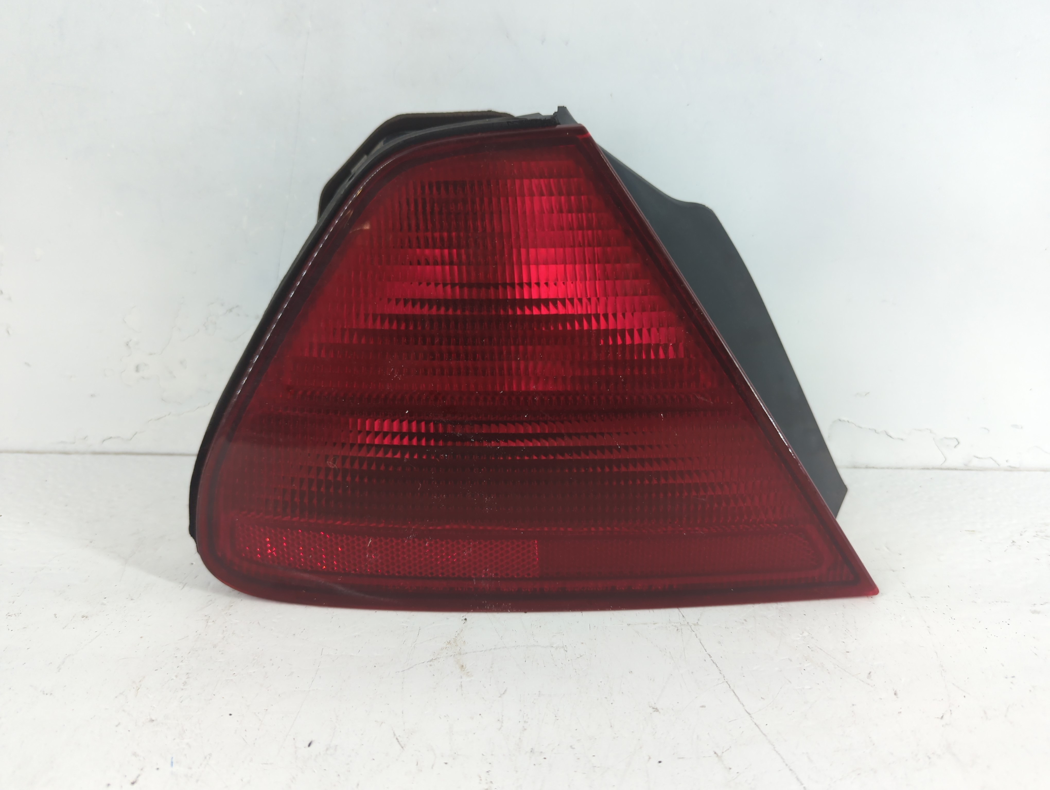 1998-2002 Honda Accord Driver Left Side Tail Light Taillight Oem 1080618 - Oemusedautoparts1.com