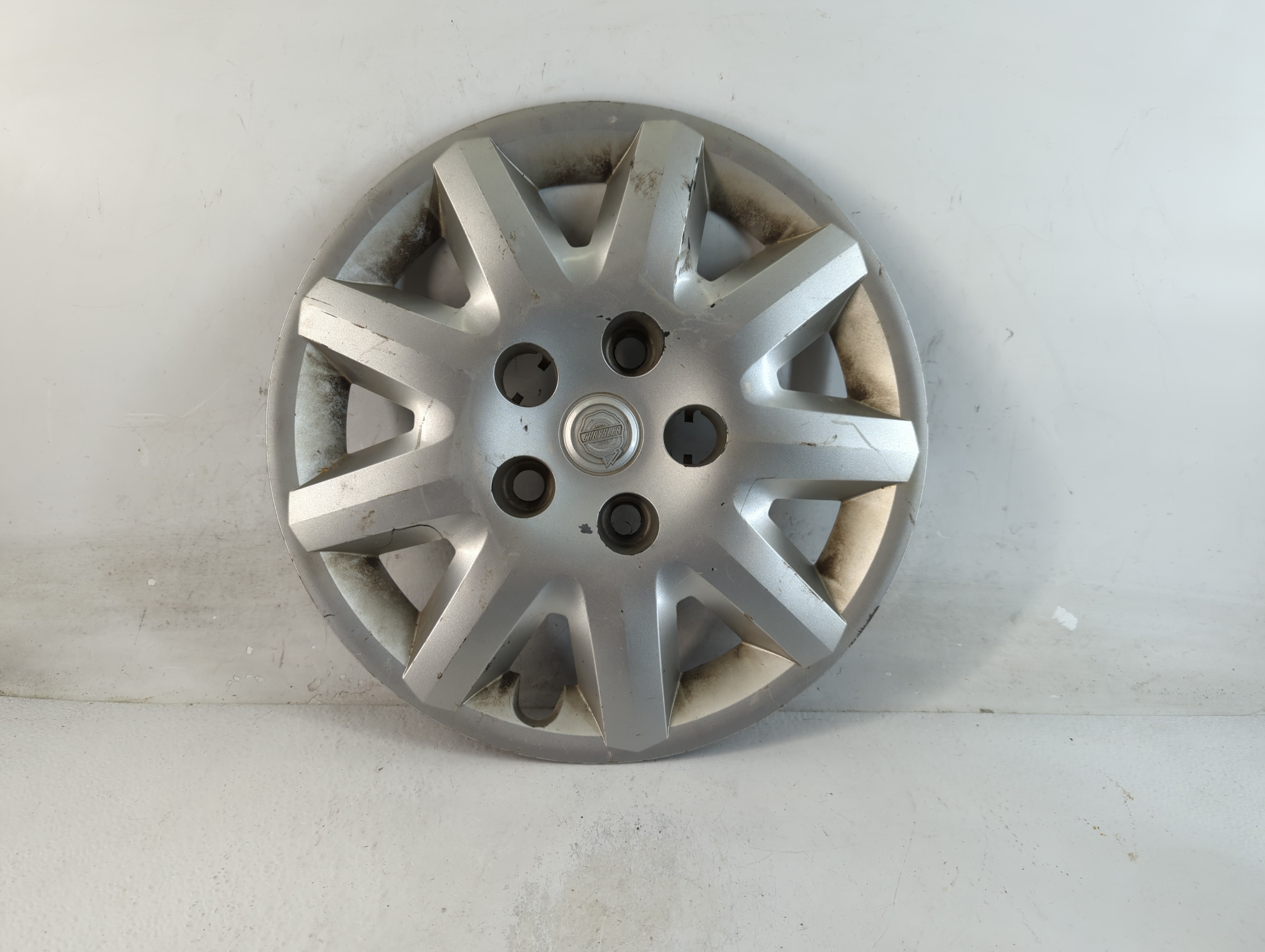 2008-2010 Chrysler Town & Country Hubcap Wheel Cover 1080627 - Oemusedautoparts1.com