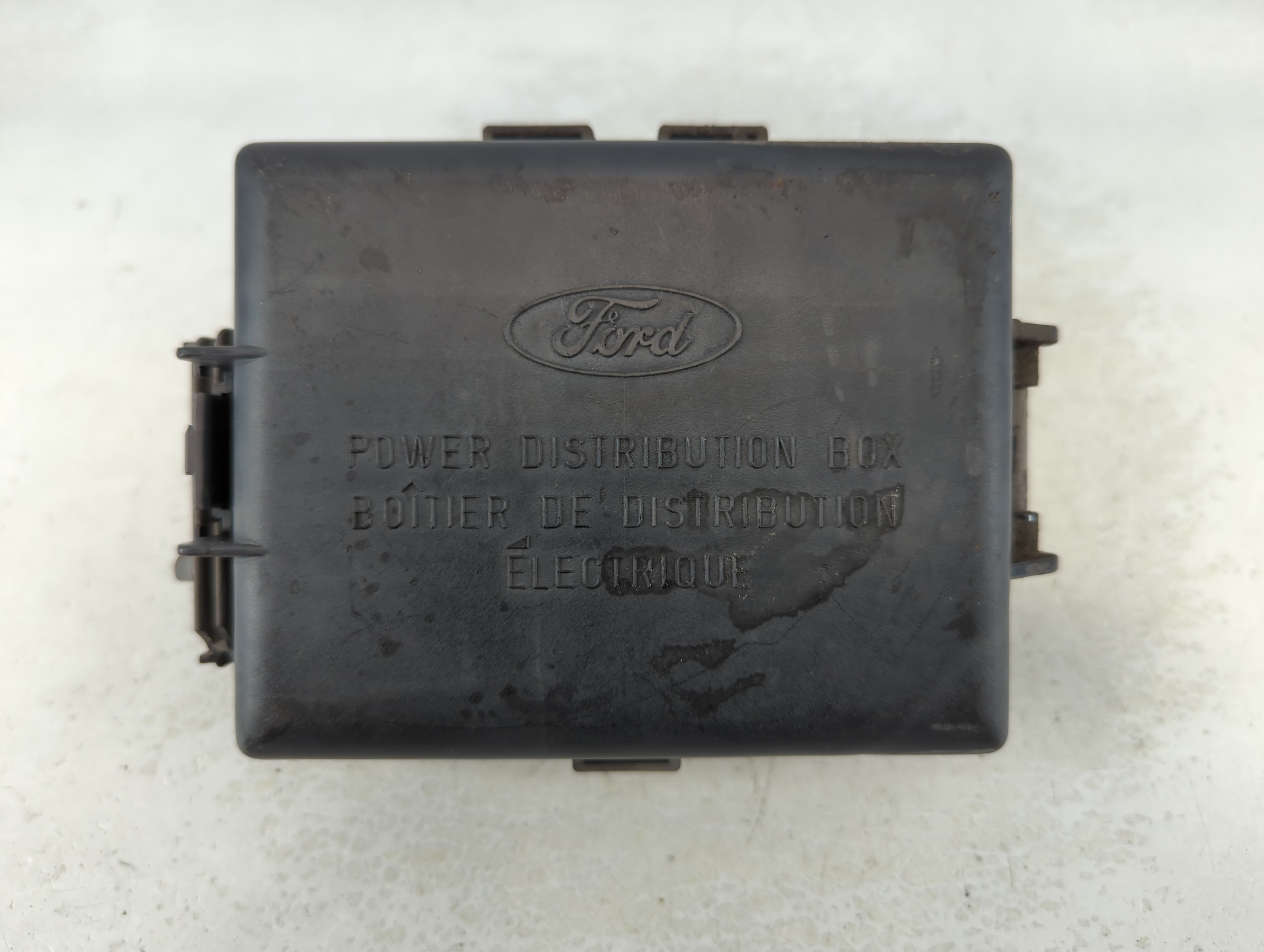 2001-2002 Ford Mustang Fusebox Fuse Box Relay Module F8zb-14a003-c 1080631 - Oemusedautoparts1.com