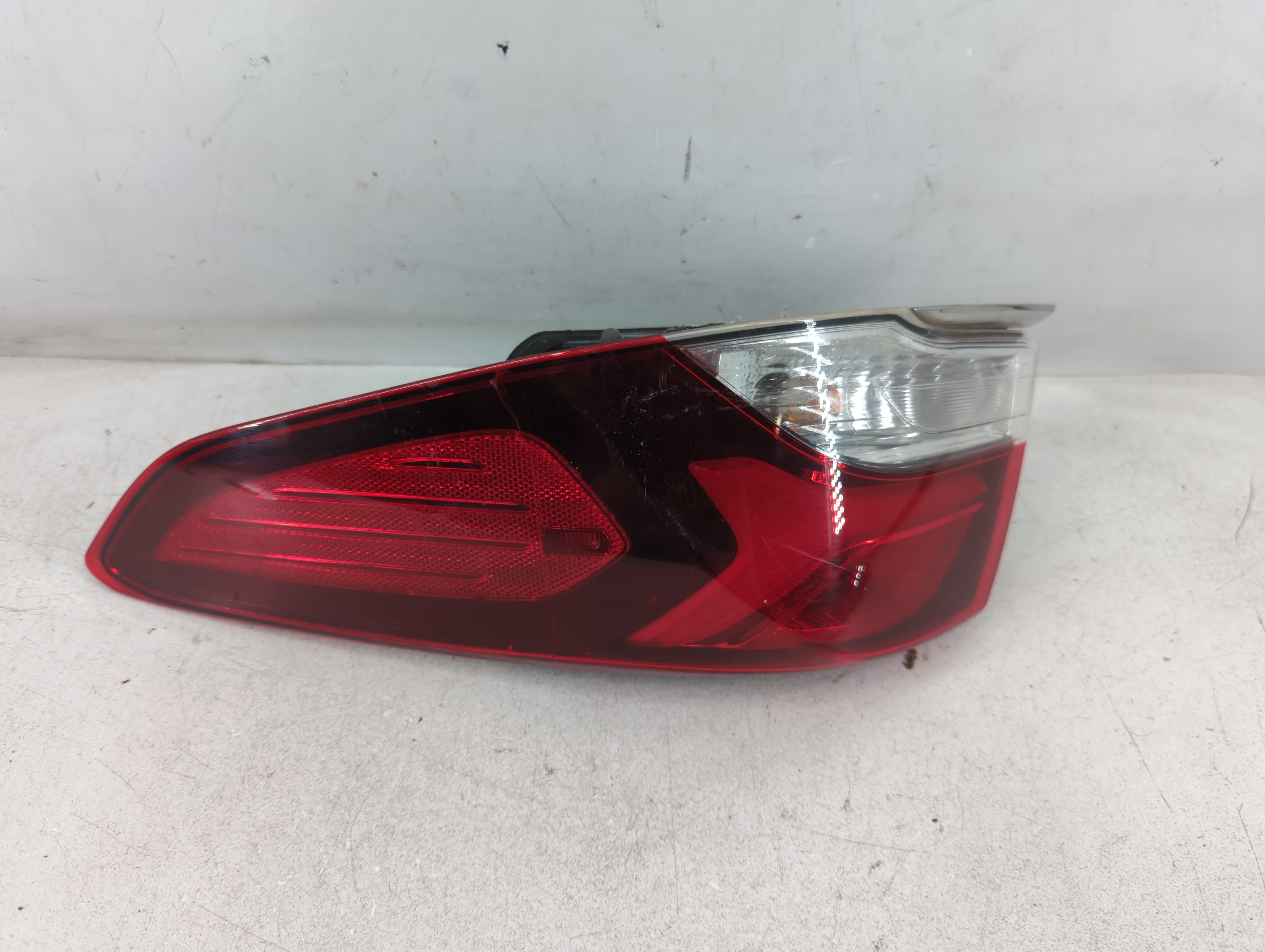 2018-2019 Hyundai Sonata Passenger Right Side Tail Light Taillight Oem 1080640 - Oemusedautoparts1.com
