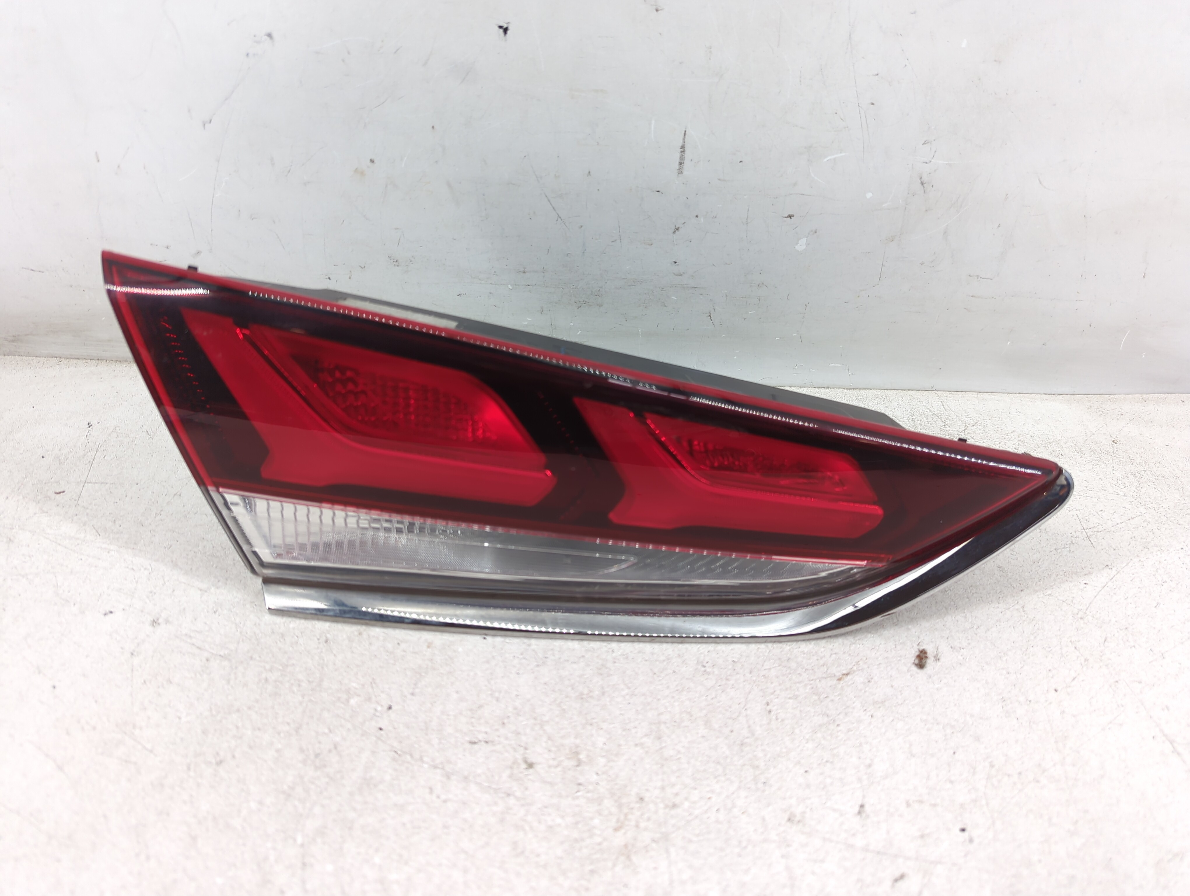 2018-2019 Hyundai Sonata Driver Left Side Tail Light Taillight Oem 1080641 - Oemusedautoparts1.com