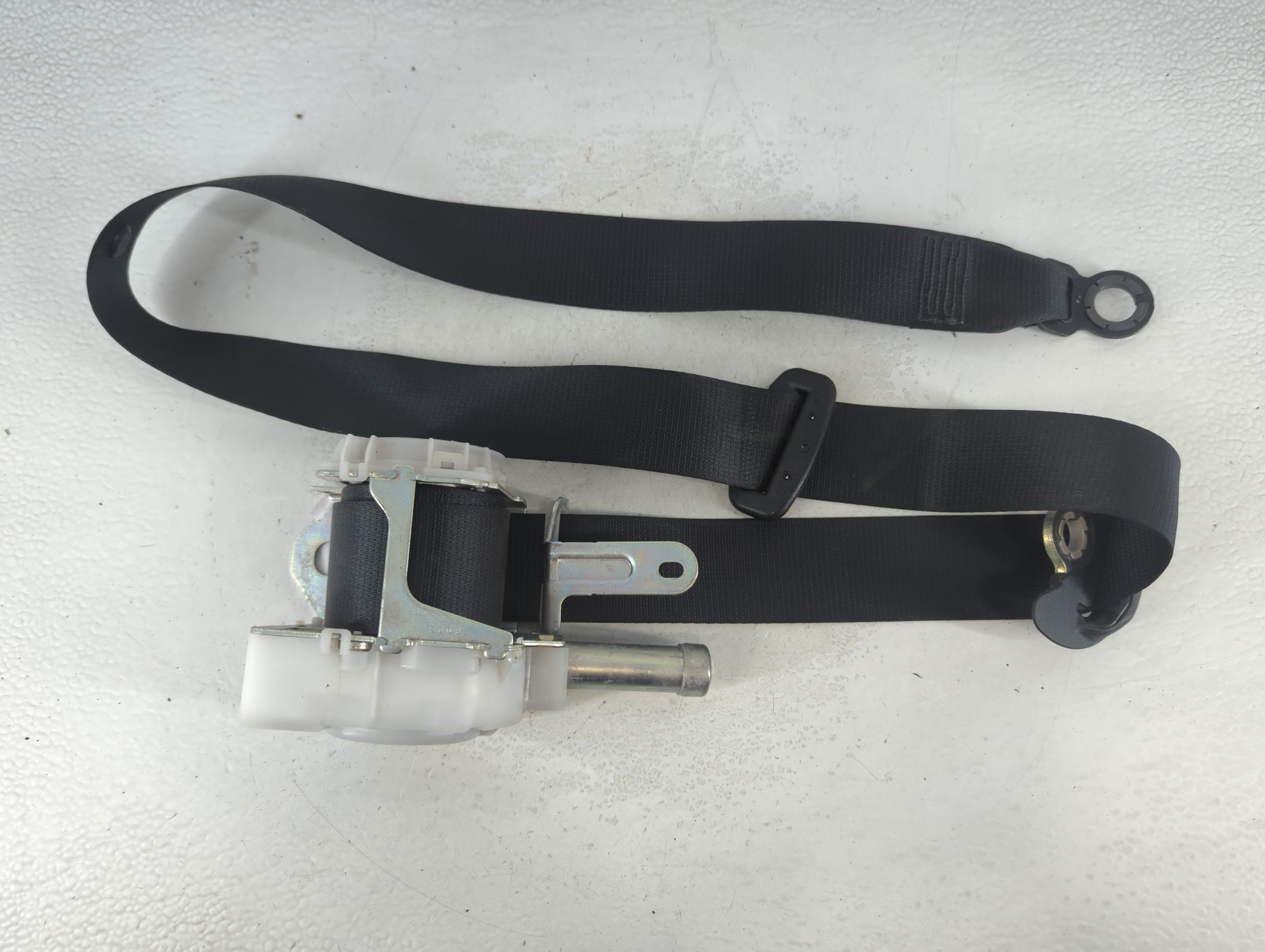 2019-2022 Toyota Corolla Passenger Right Seat Belt Front Retractor 1080649 - Oemusedautoparts1.com