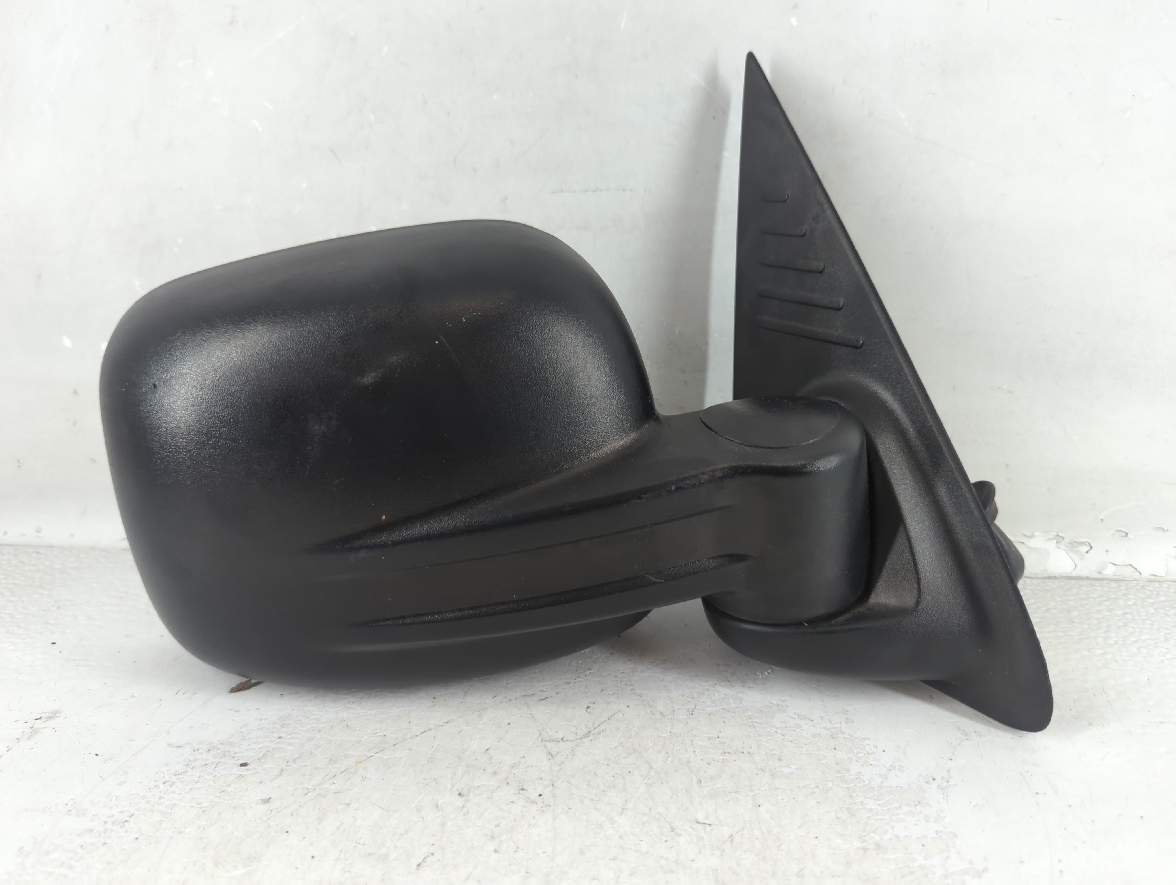 2002-2007 Jeep Liberty Passenger Right Side View Power Door Mirror Black 1080666 - Oemusedautoparts1.com